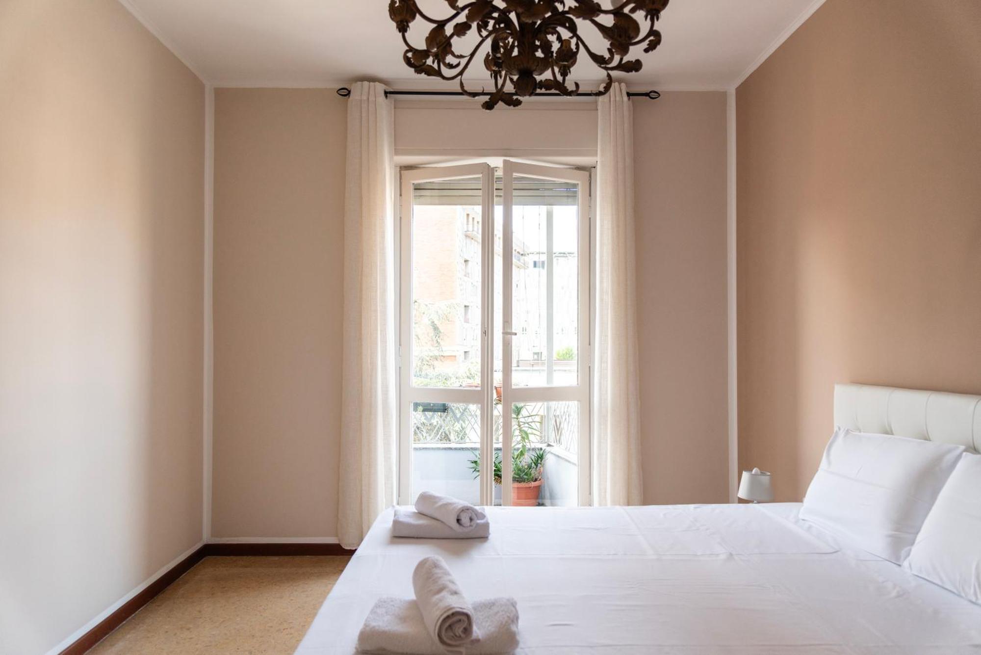 Apartment Casa Dali Via Venezian 14 Milan