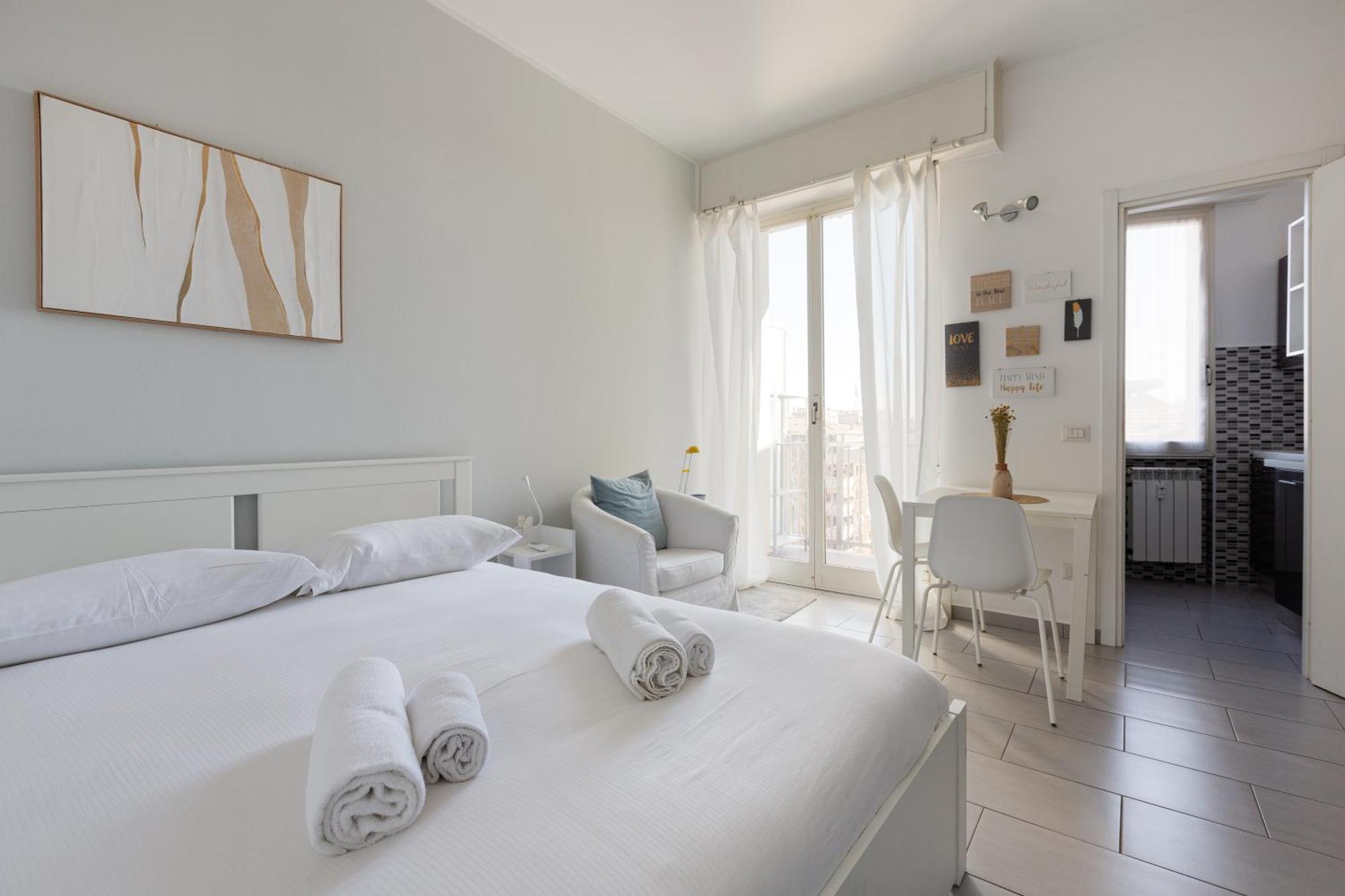 Apartment Bande Nere Mm1 - Modern With Balcony!