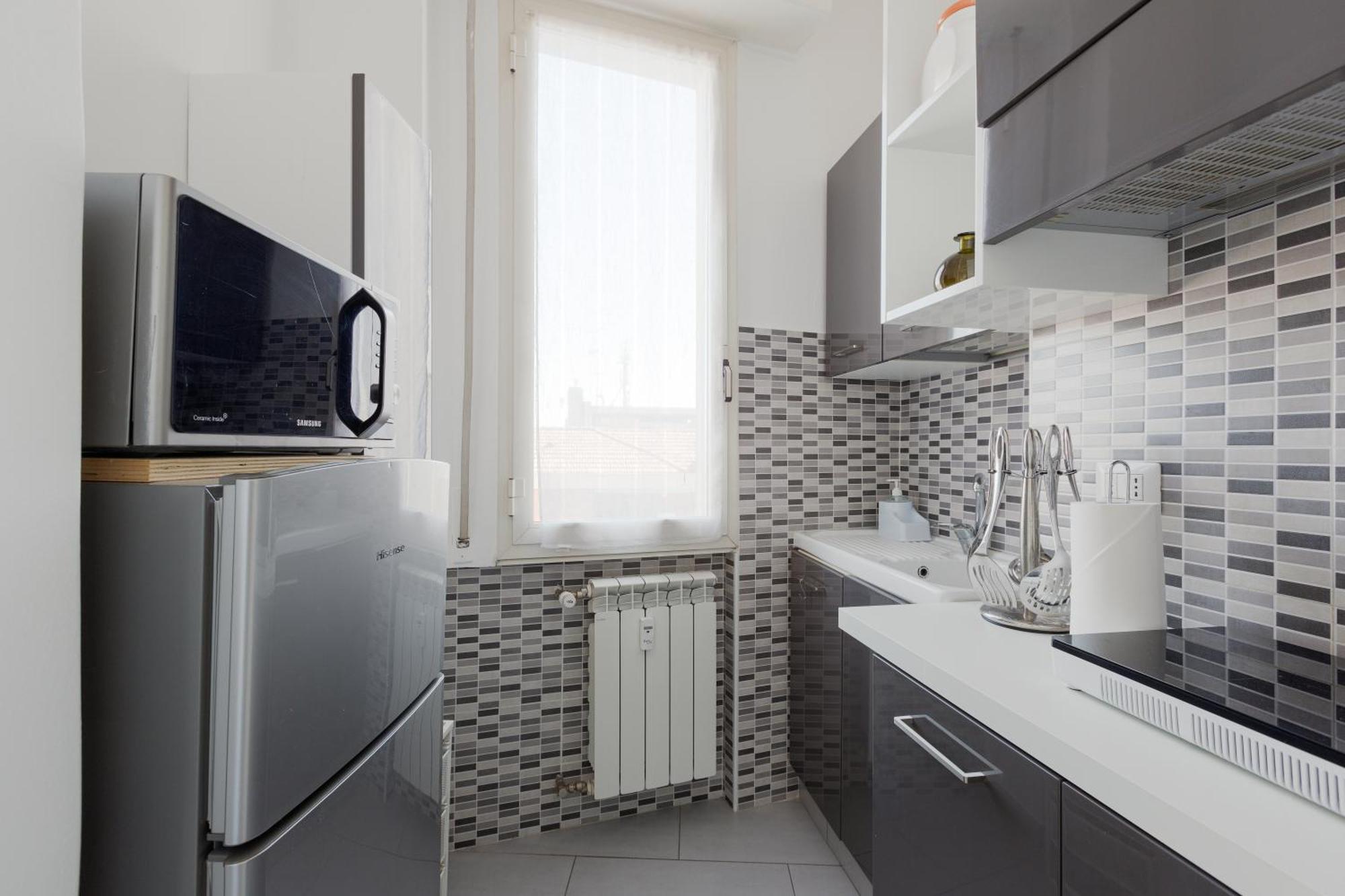 Bande Nere Mm1 - Modern With Balcony! Milan