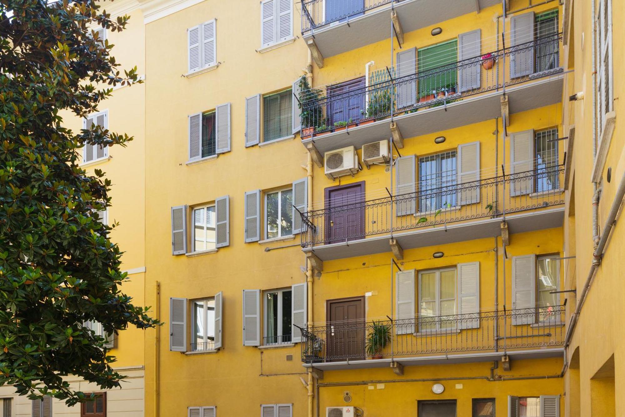 Silenziosa Casa Di Ringhiera - Porta Venezia Apartment *