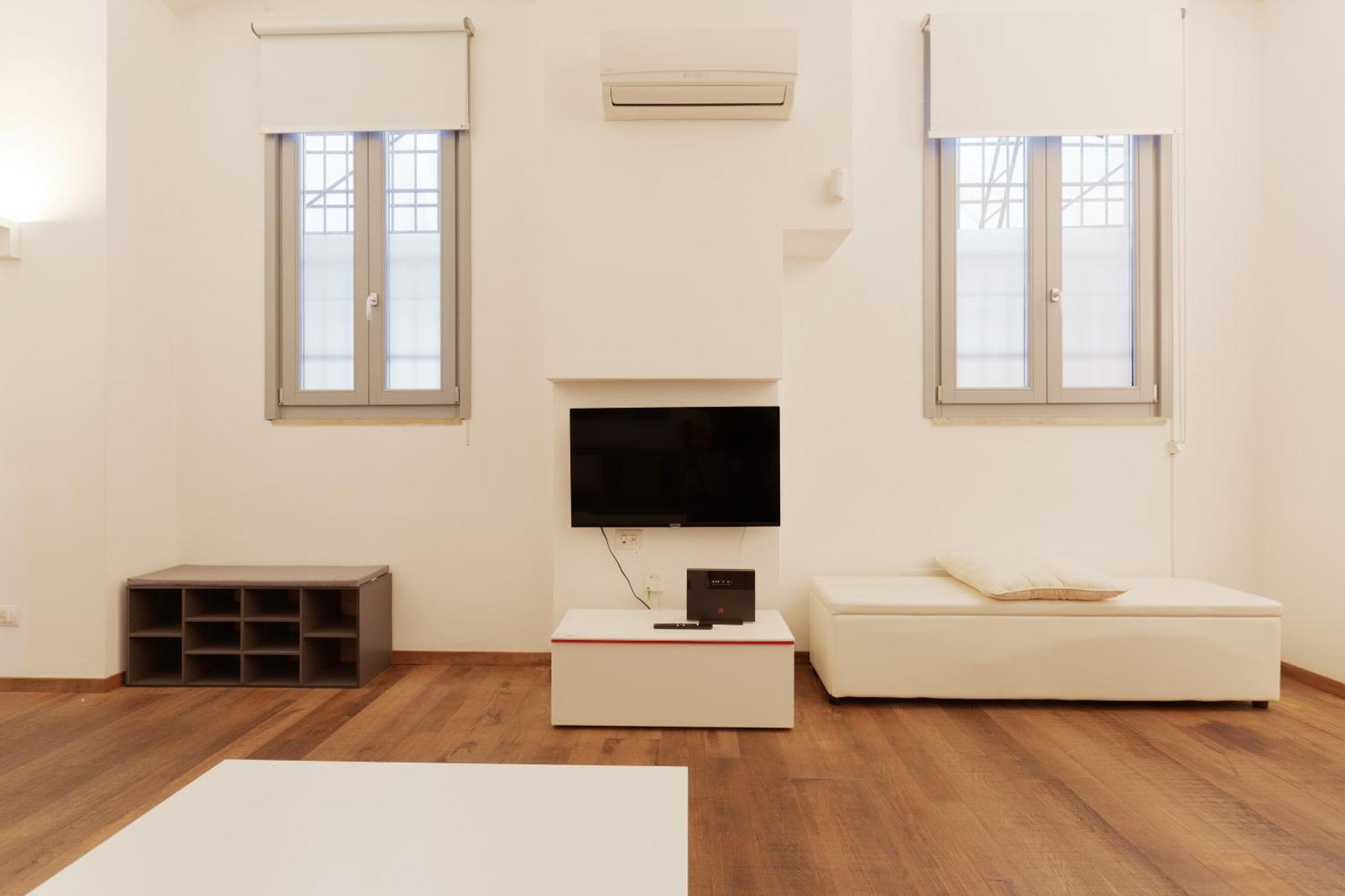 Apartment Modern 280m From Arco Della Pace! Milan