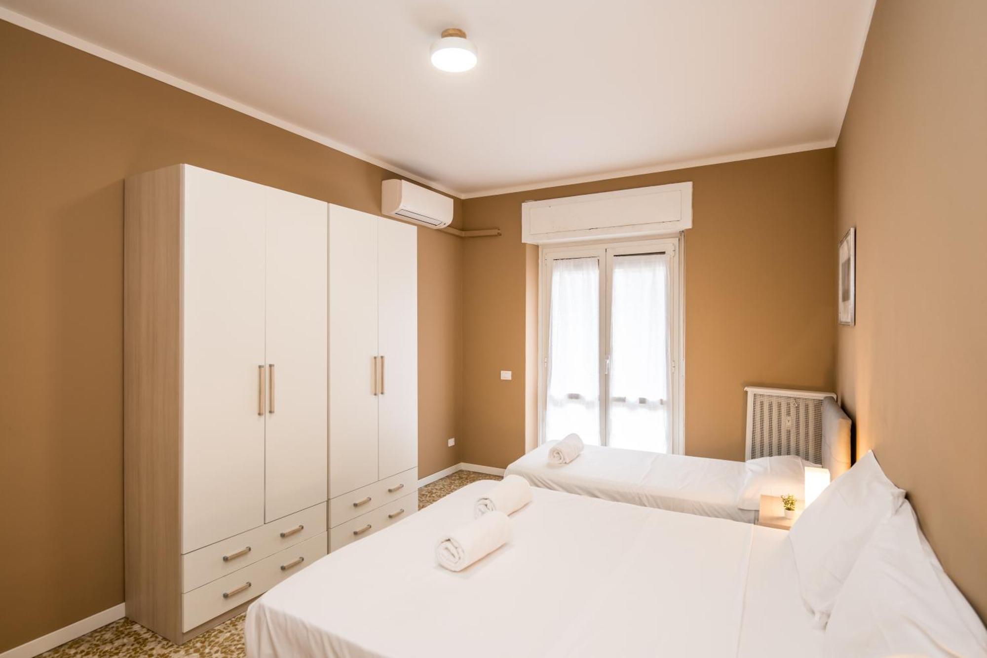 Shortmi Canonica Apartment Milan