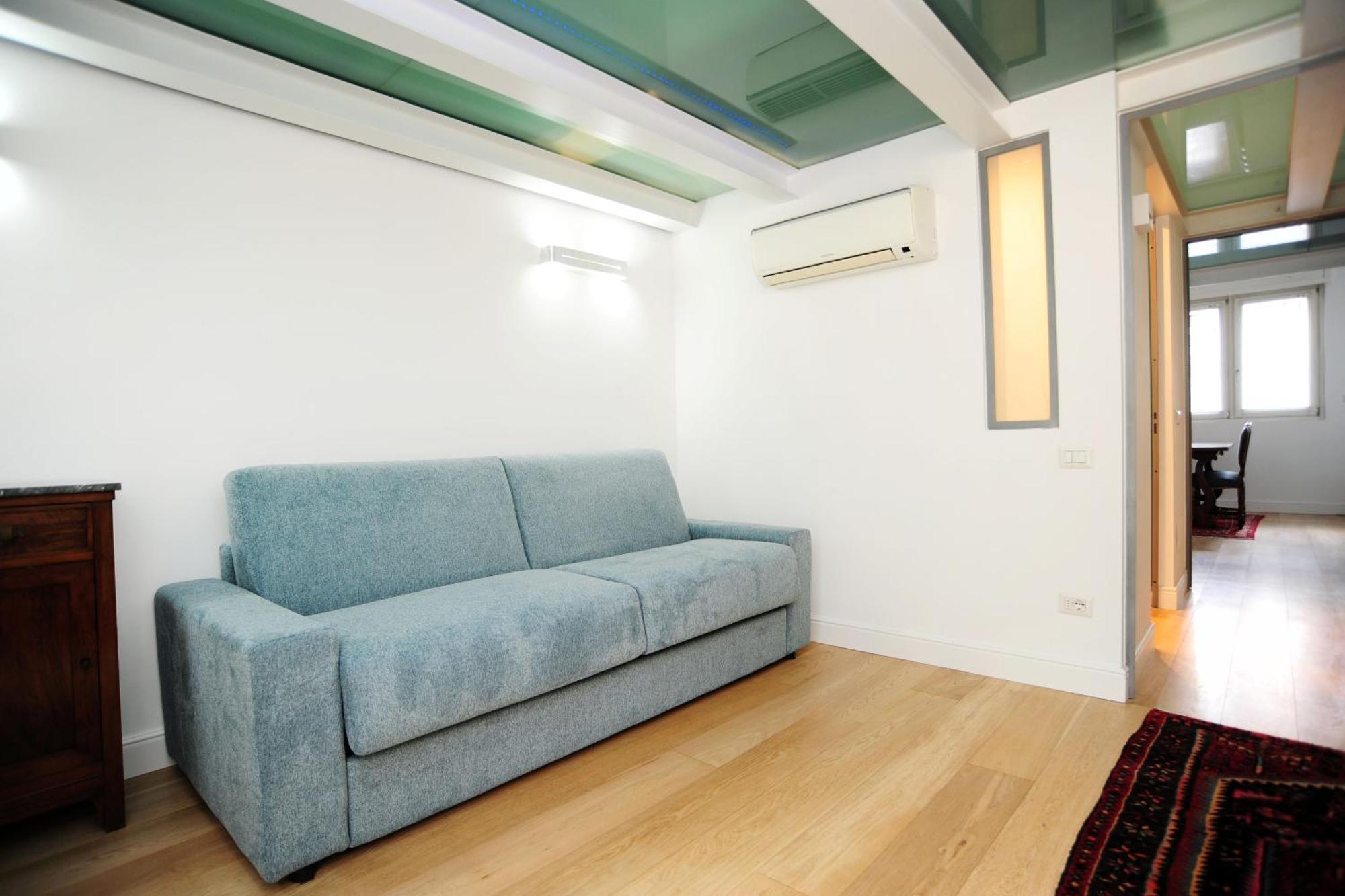 Giovio Duplex Apartment