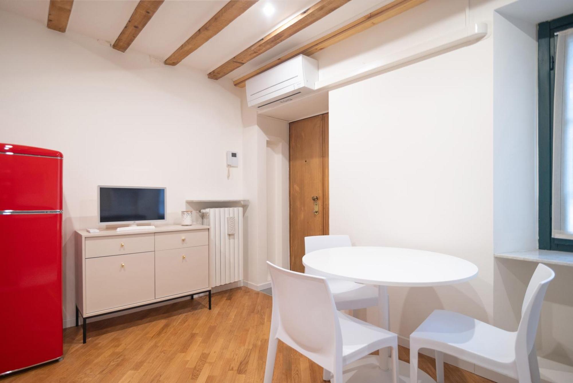 Apartment Milano Suite Home *