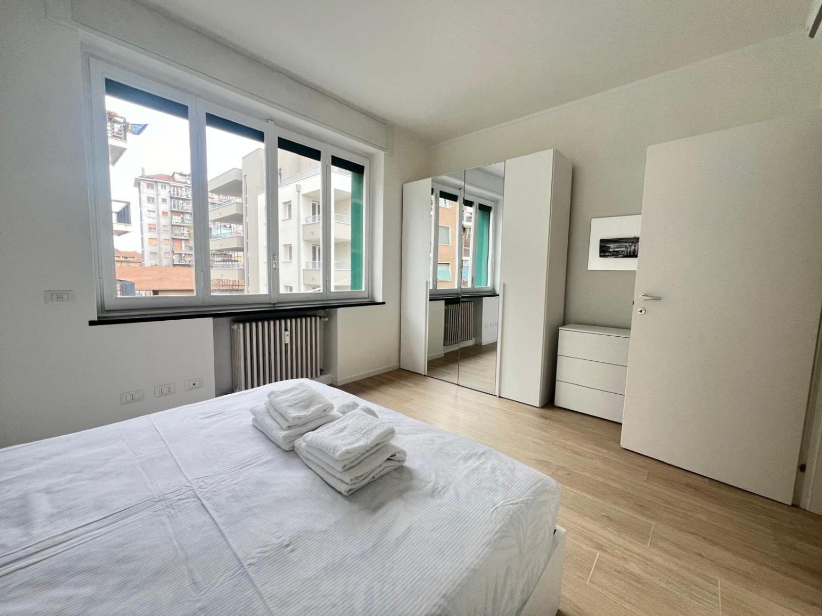 Domusmi Bordighera 32 * Milano