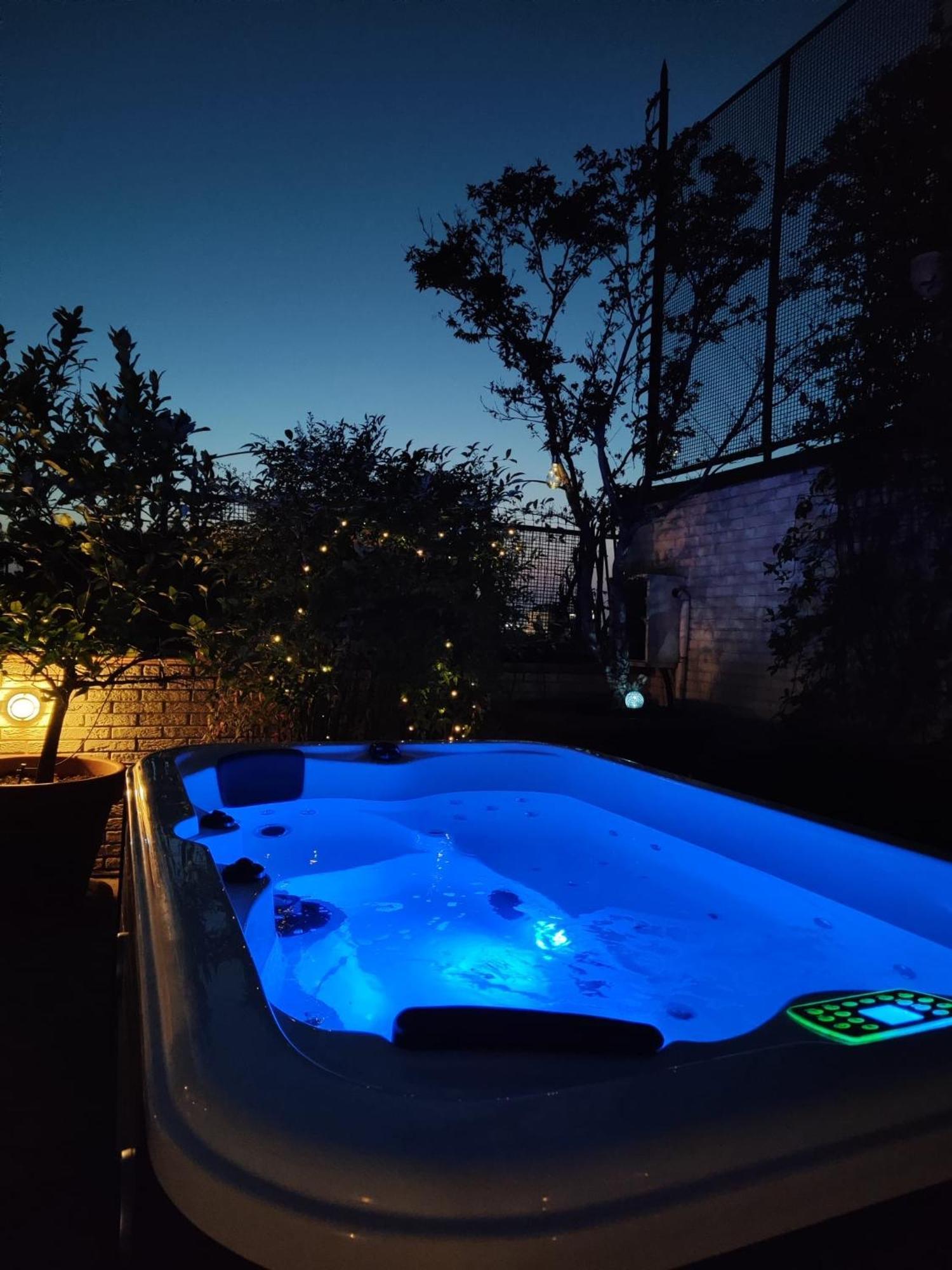 Apartment Rooftop Terrace - Elegante Attico Con Idromassaggio Milan