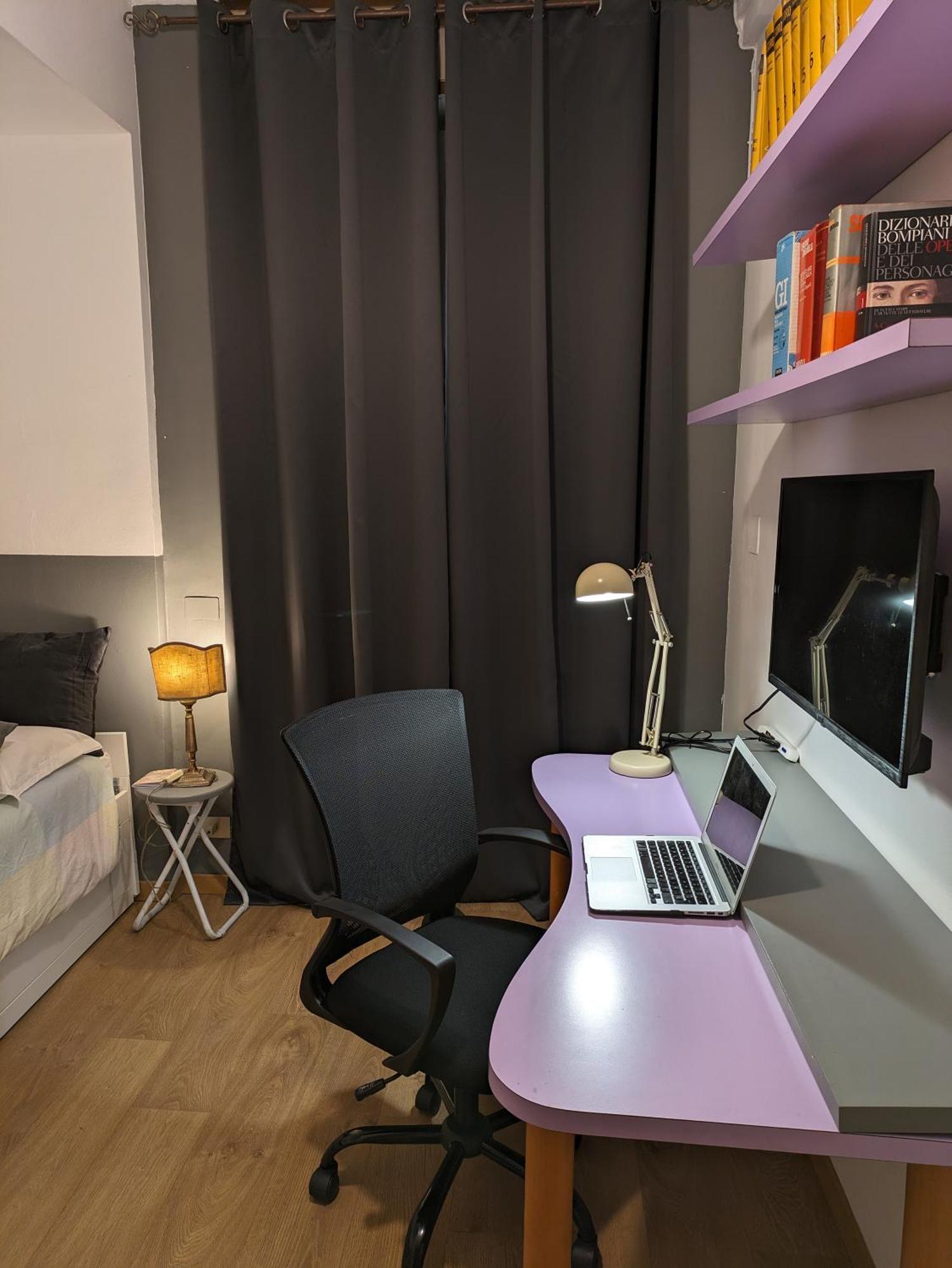 Apartment Alma Vacation In The Centre, Big Terrace Milan