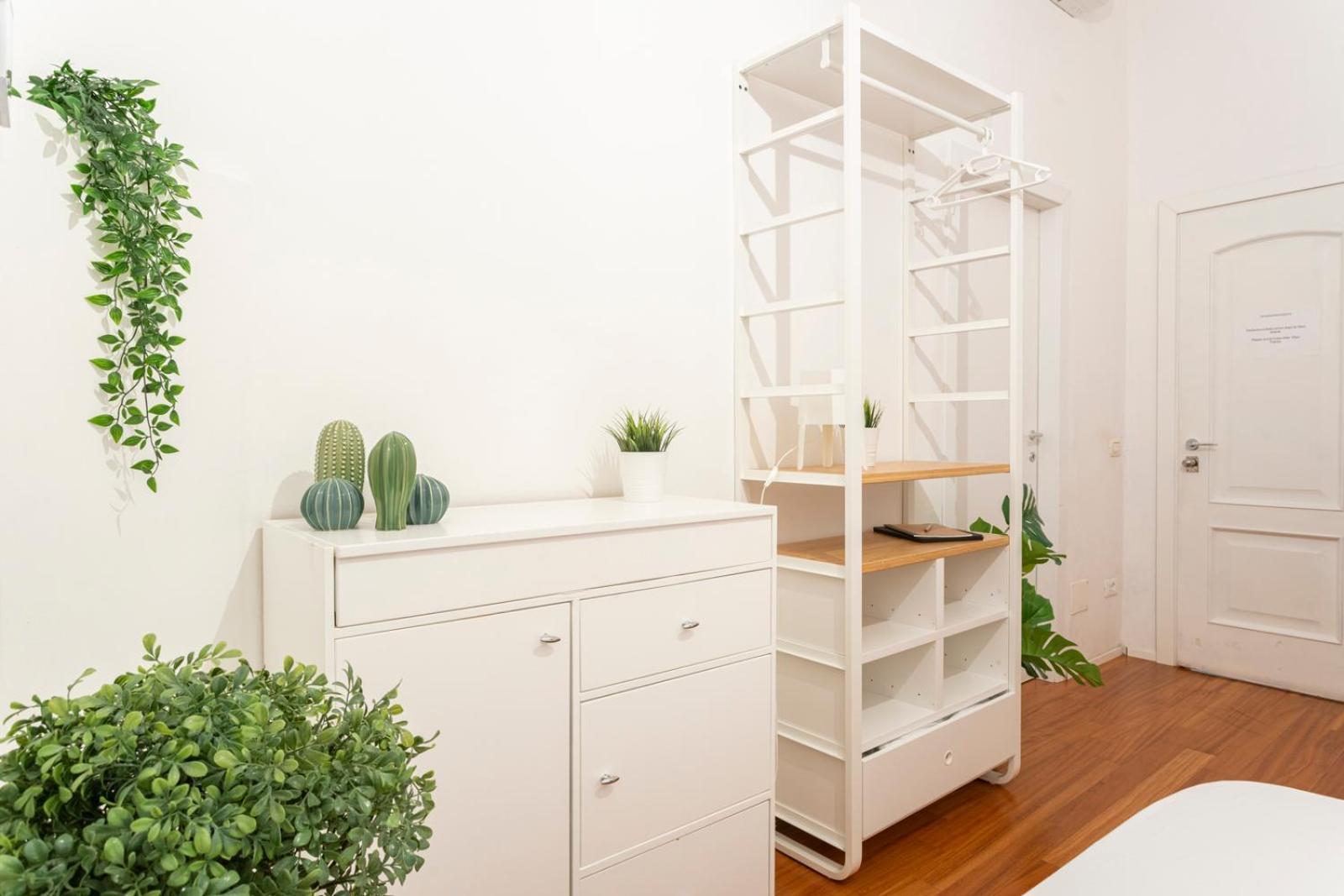 New! Lovely & Friendly In Center B Apartment