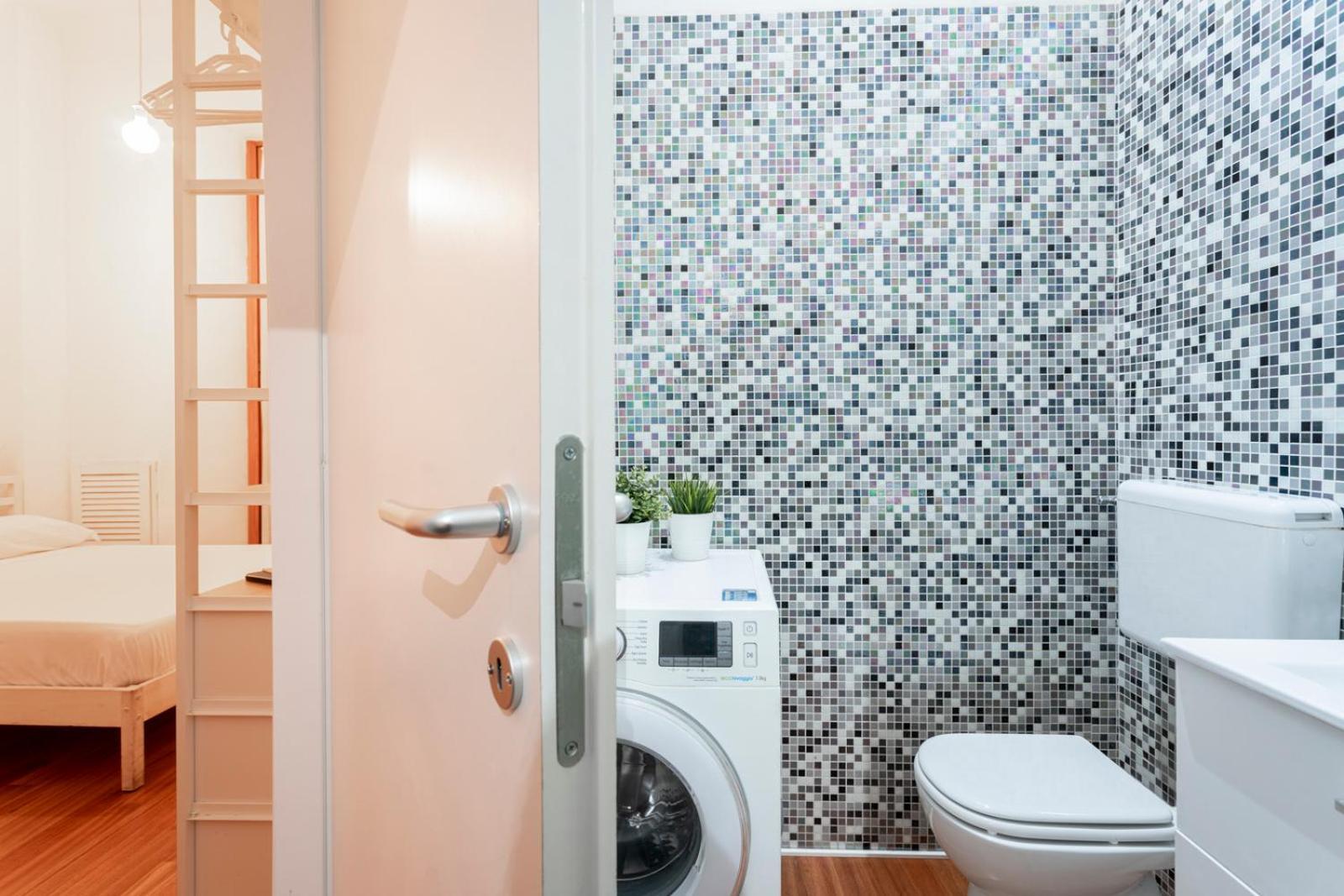 New! Lovely & Friendly In Center B Apartment *
