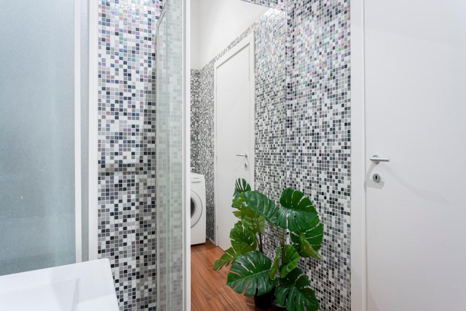 New! Lovely & Friendly In Center B Apartment