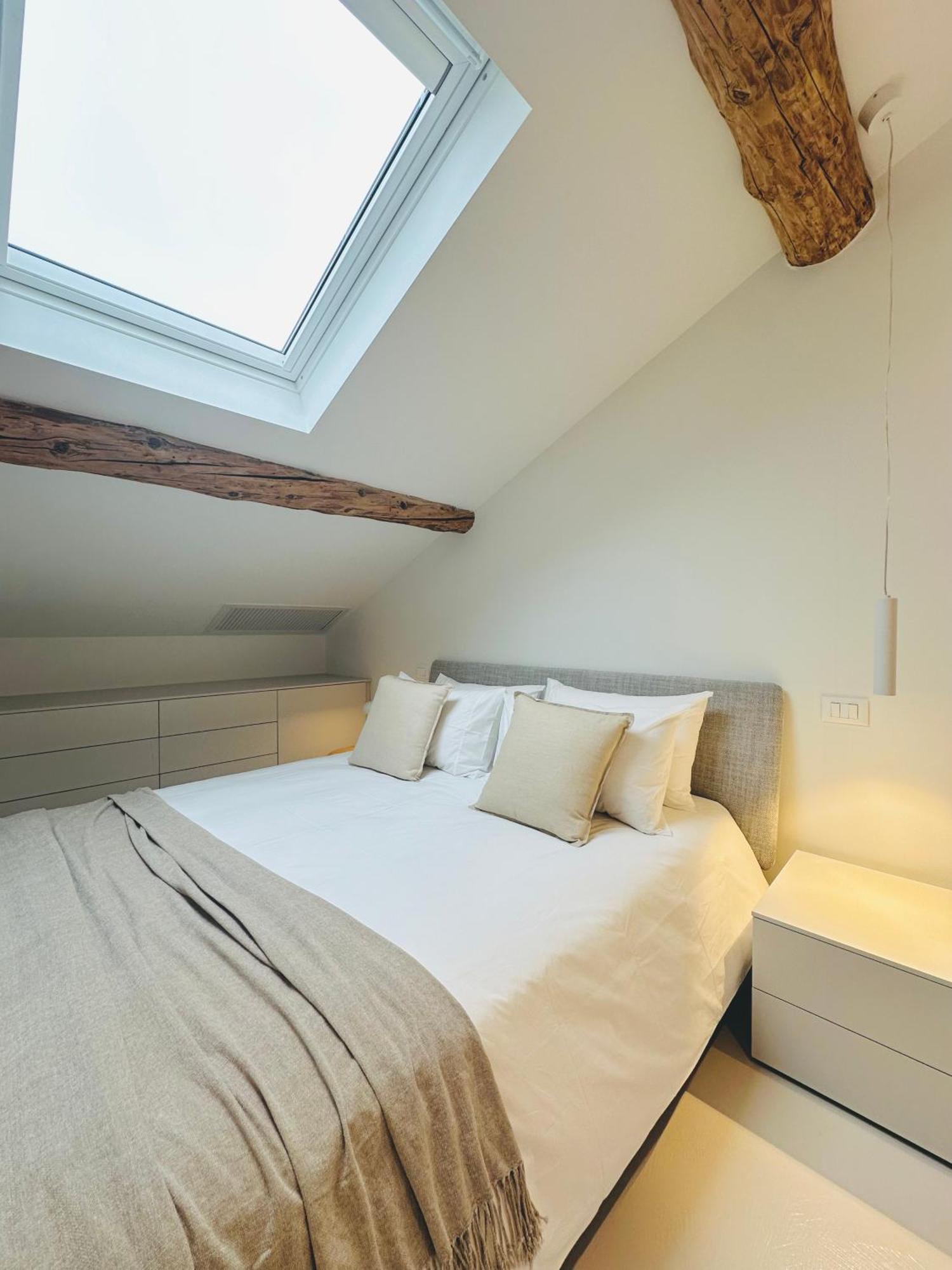 Apartment Mansarda San Gregorio Milan
