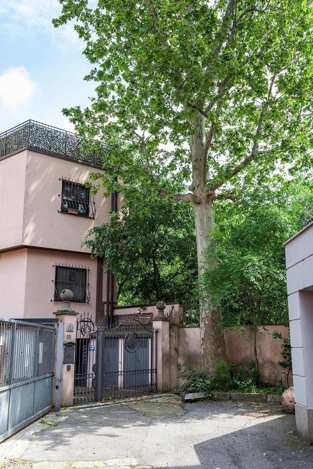 Duplex Luminoso In Zona Residenziale Milan