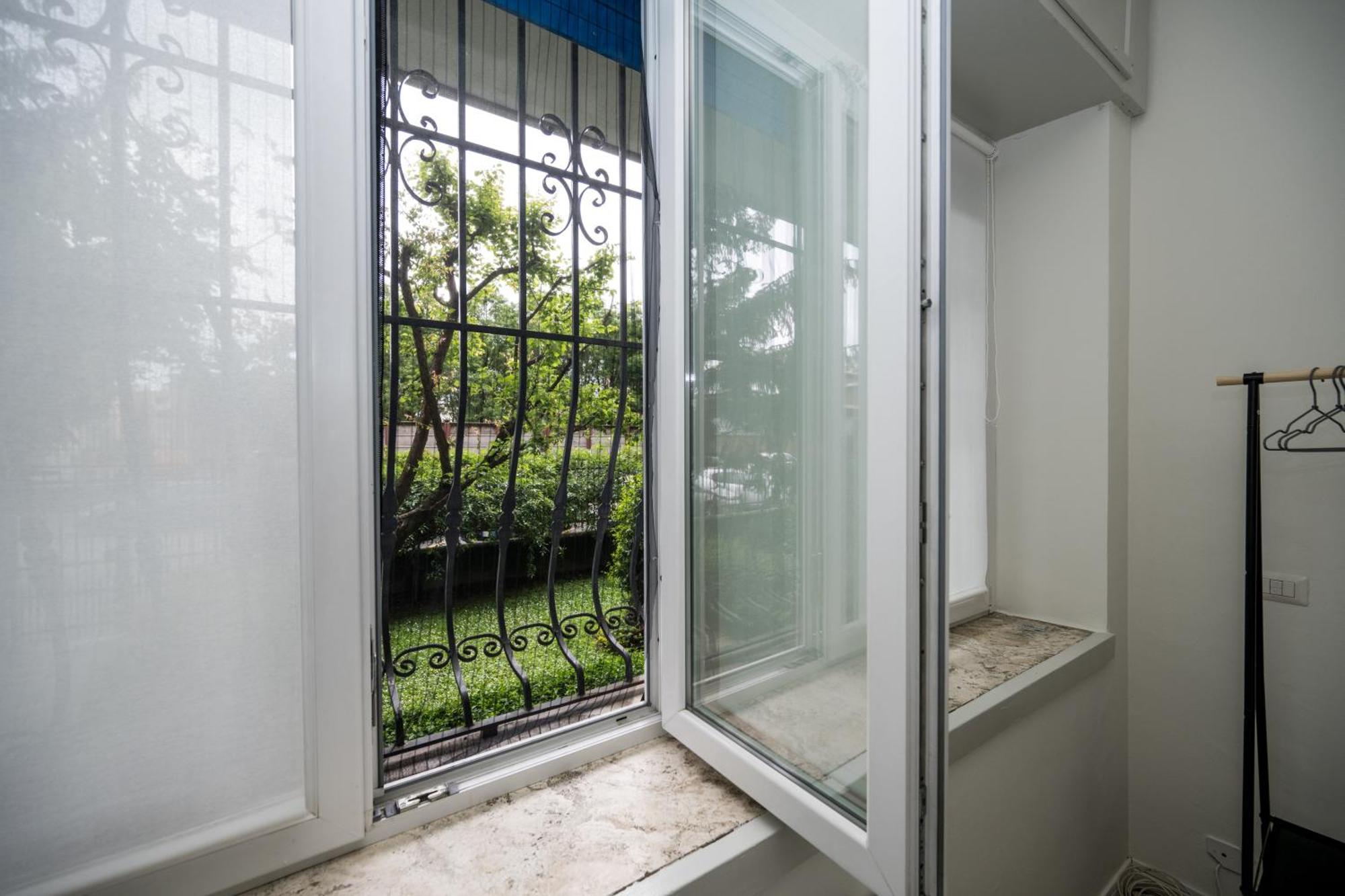 Airguest Pianella Guest house