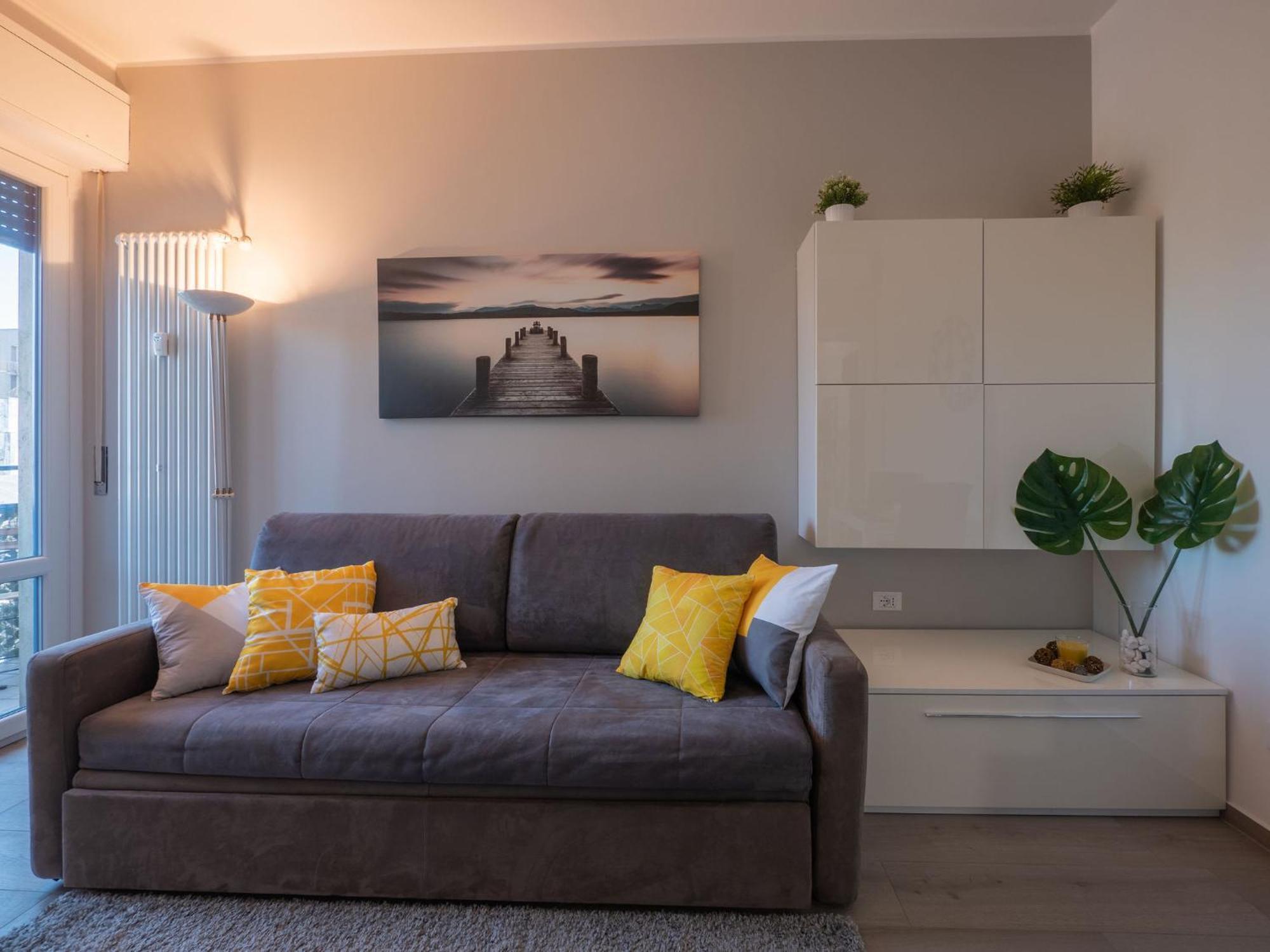 Xenia - Modern, Quiet And Cozy Milan