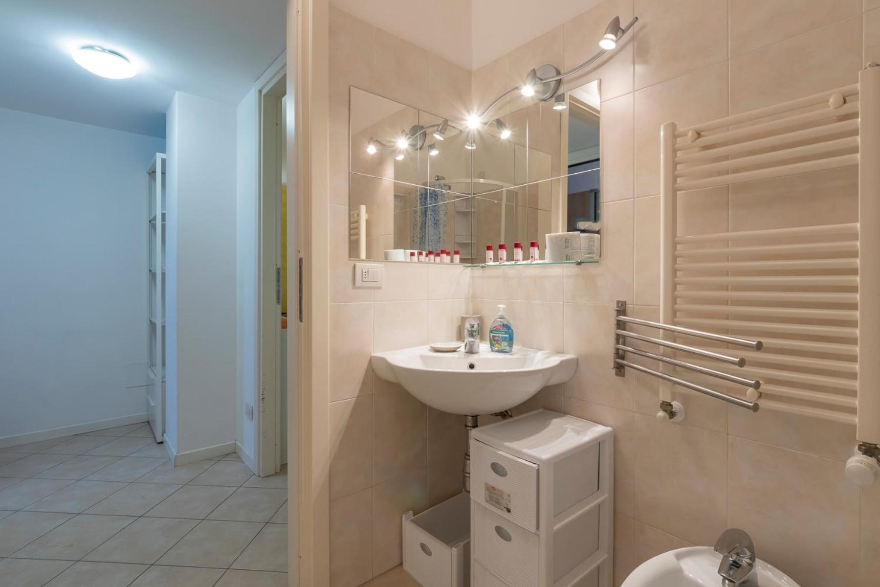 Xenia - Spacious Three-room 10 Min From Linate Apartamento