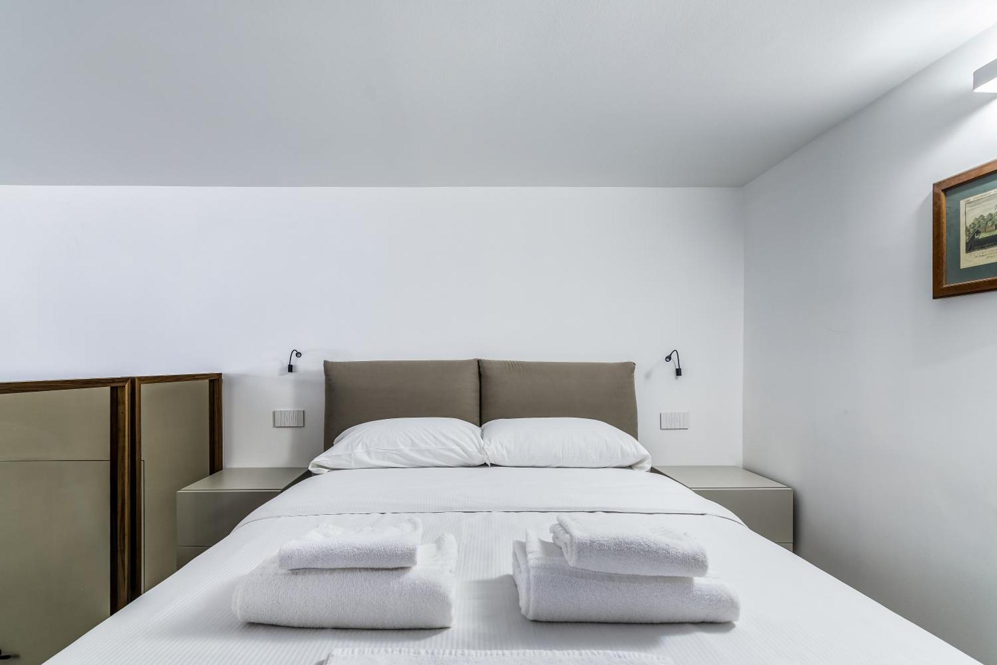 Luxury Duplex Corso Magenta 4pax-wifi-tasso *