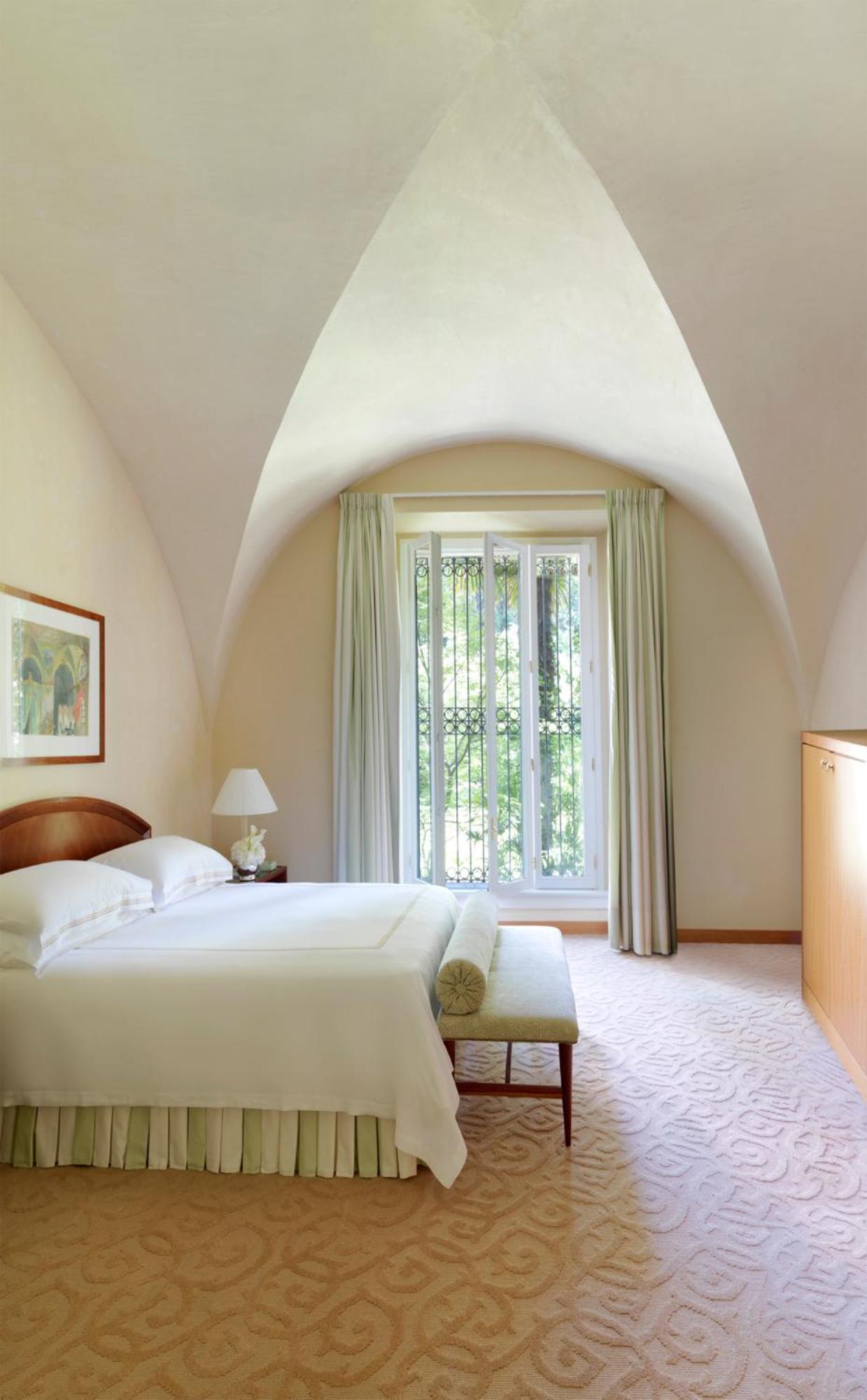 Four Seasons 5* Milan