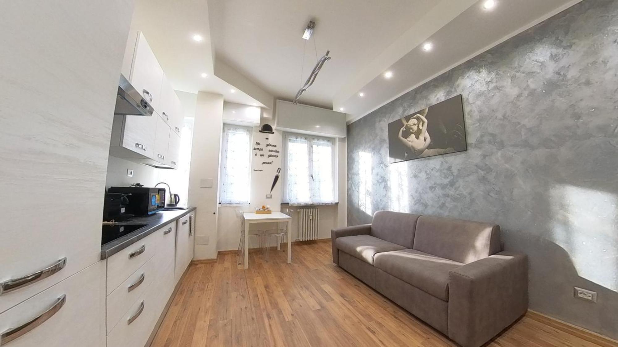 N&ghomesweethome Canova Accogliente - Affari Apartment Milan