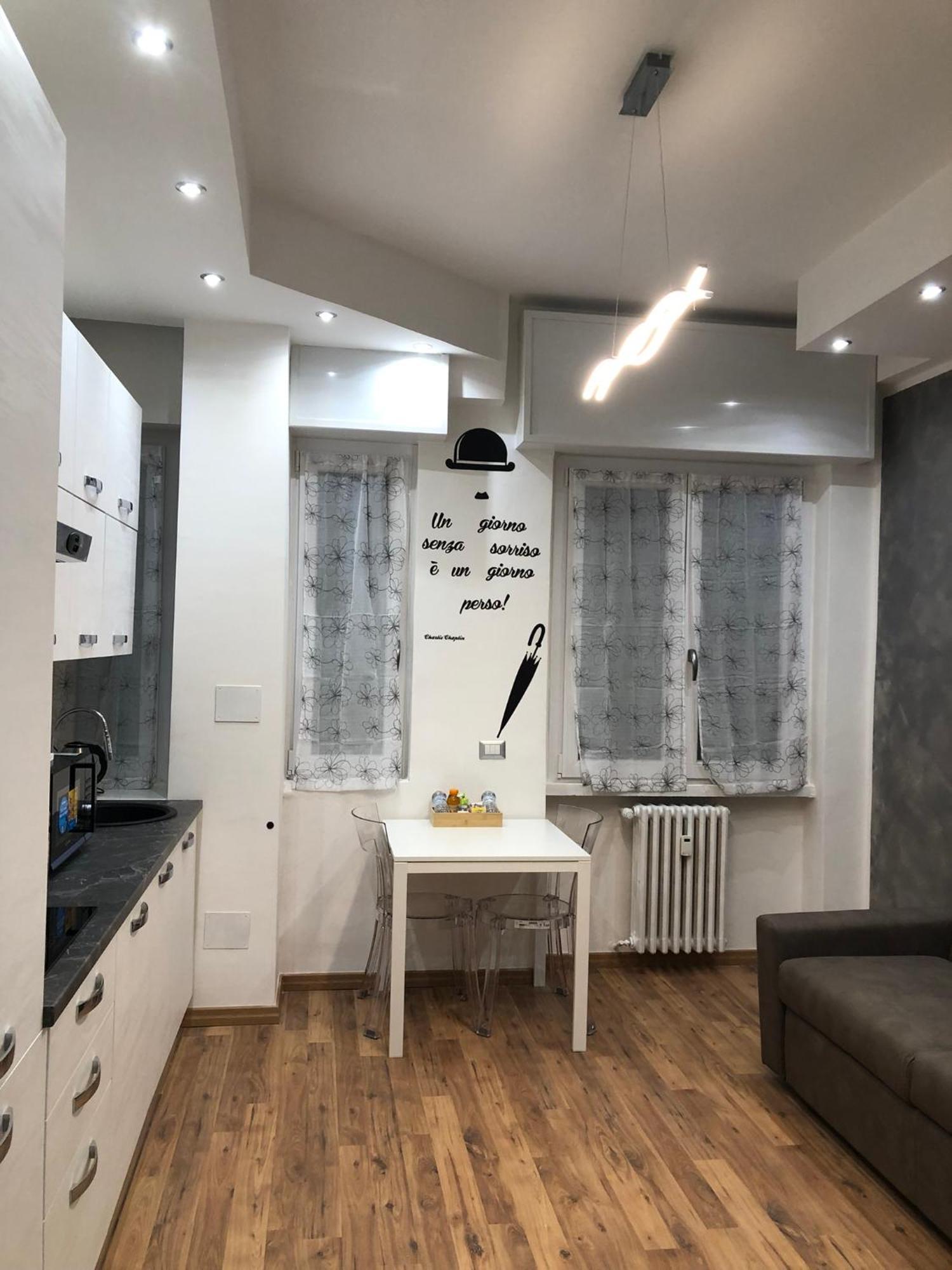N&ghomesweethome Canova Accogliente - Affari Apartment Milan