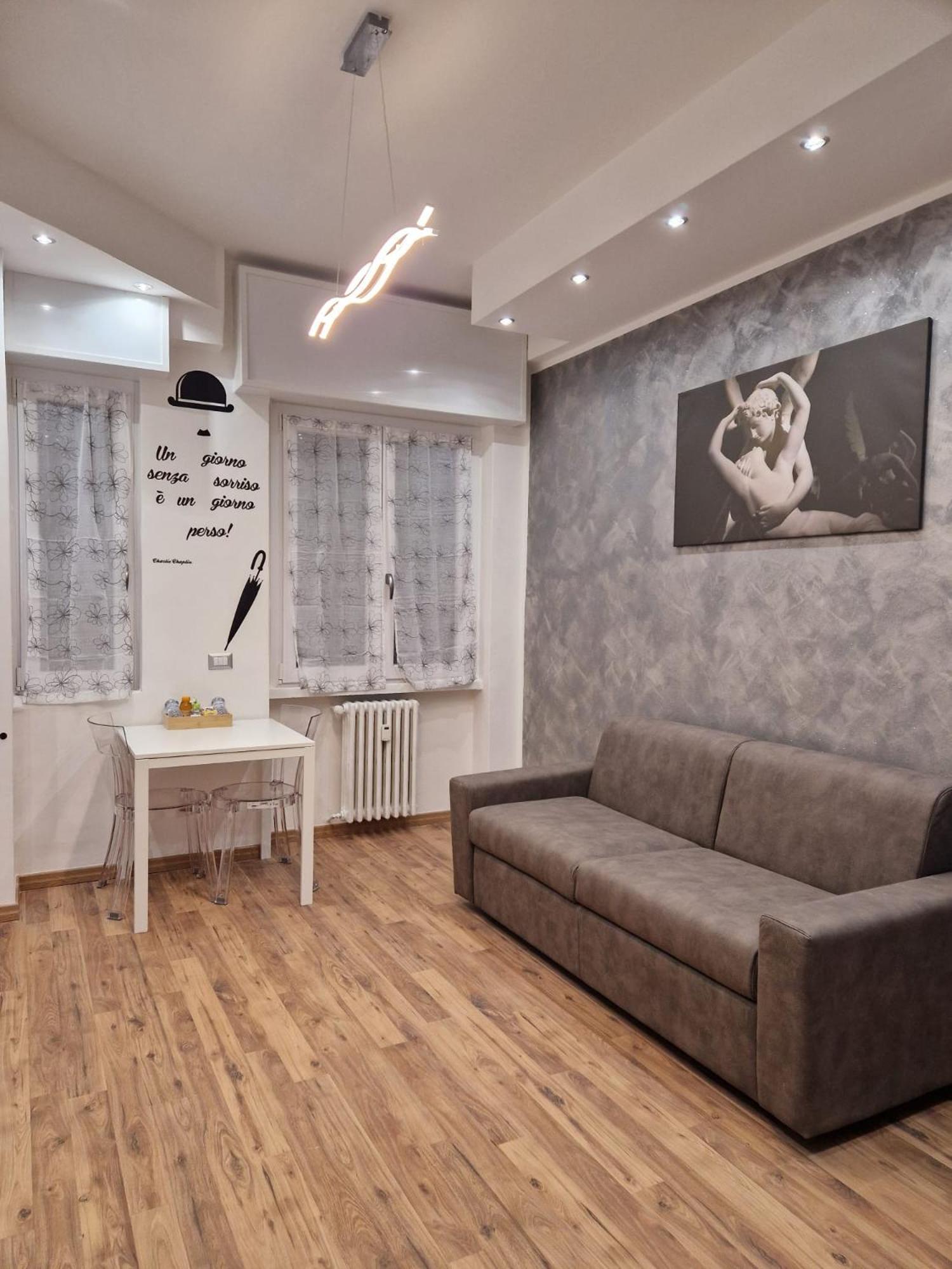 Apartment N&ghomesweethome Canova Accogliente - Affari