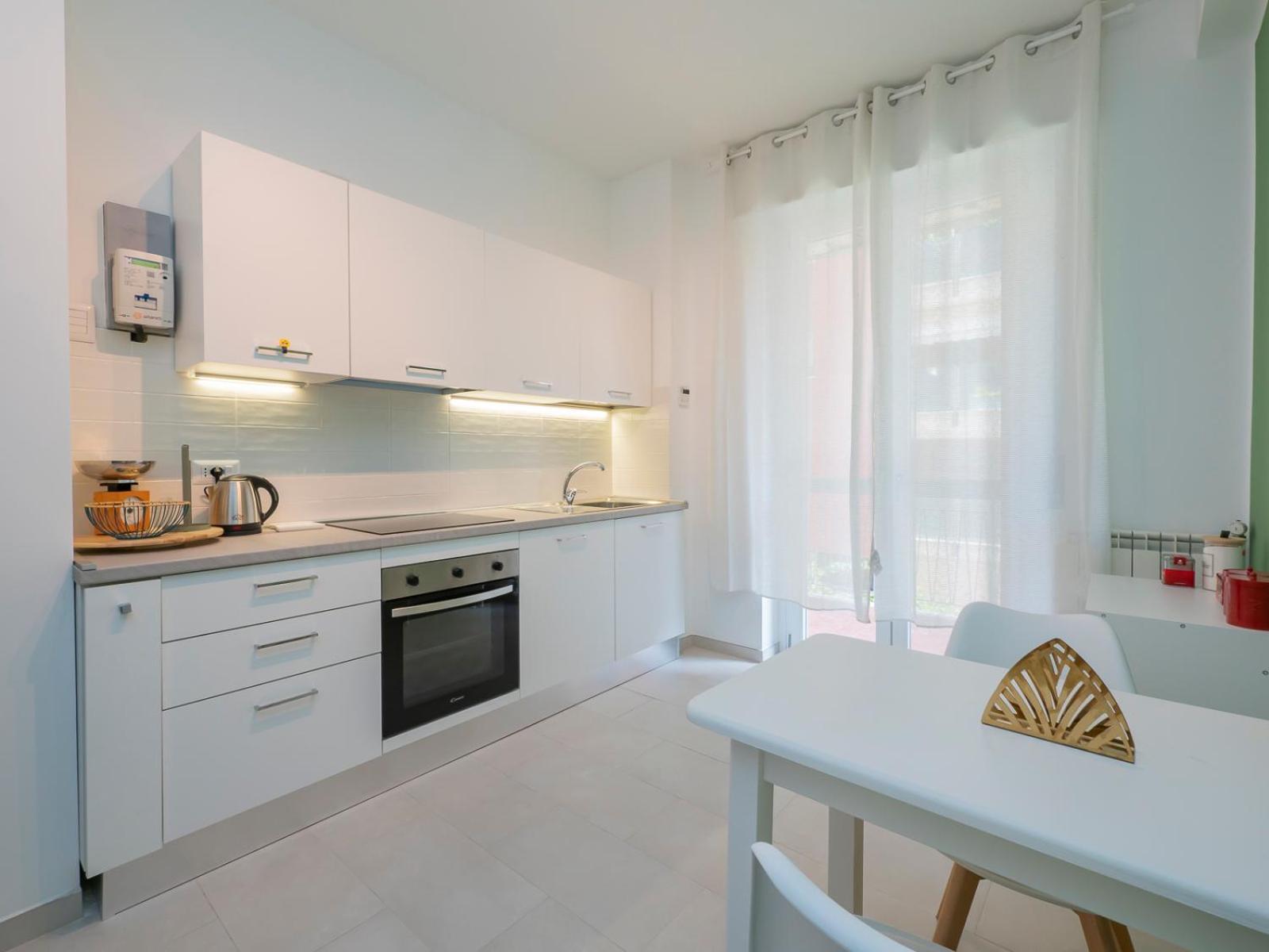 Xenia - Luminous In Citylife Apartment Milan
