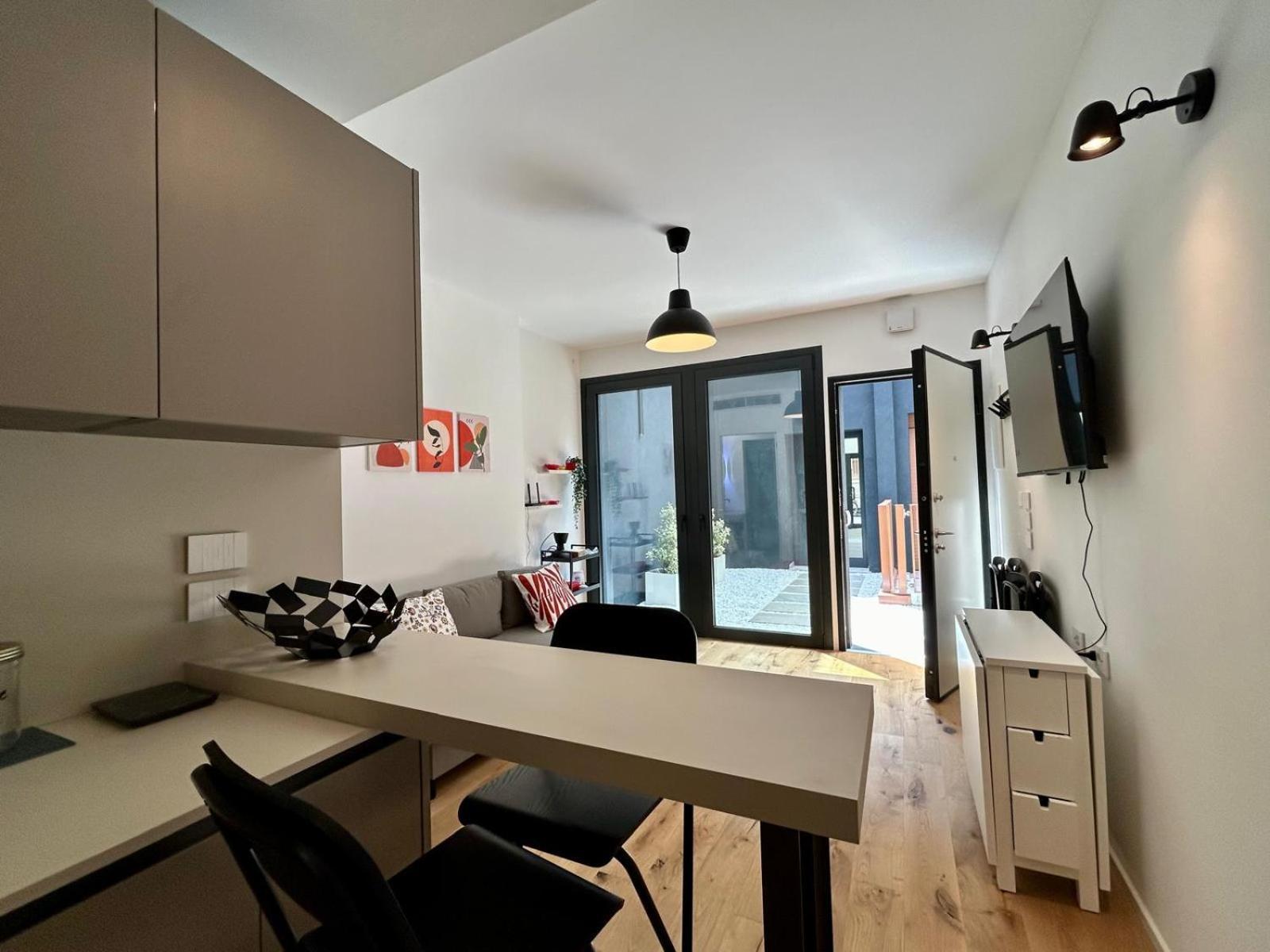 Kibilu Luxury With Terrace, Isola District And Near Garibaldi Station Appartamento *