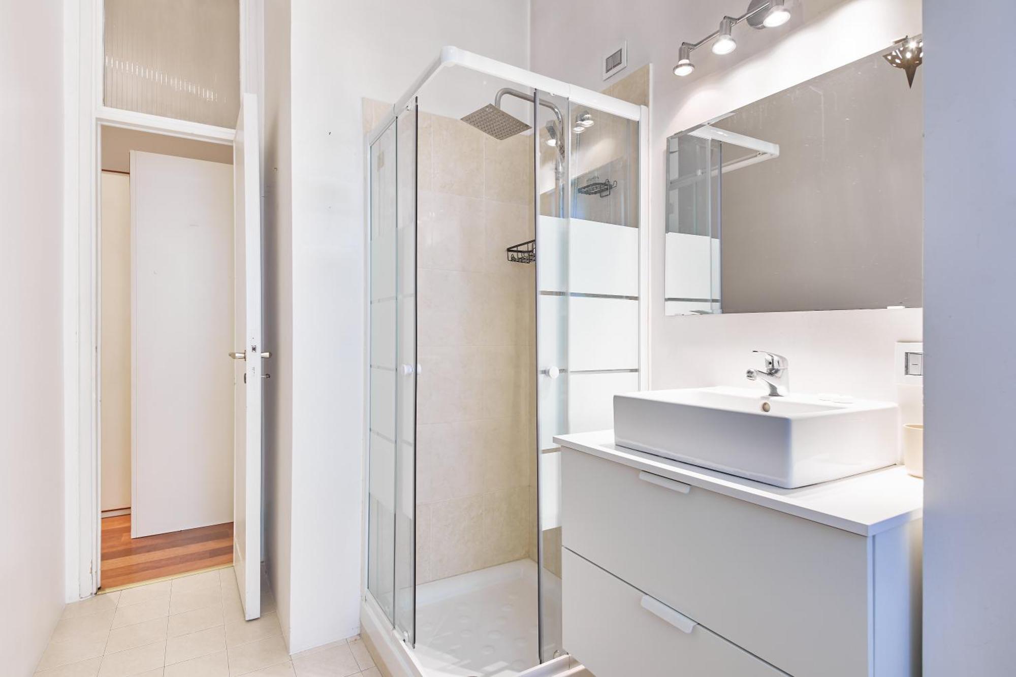 Apartment Porta Nuova Lusso 8 Minuti Dal Duomo Milan