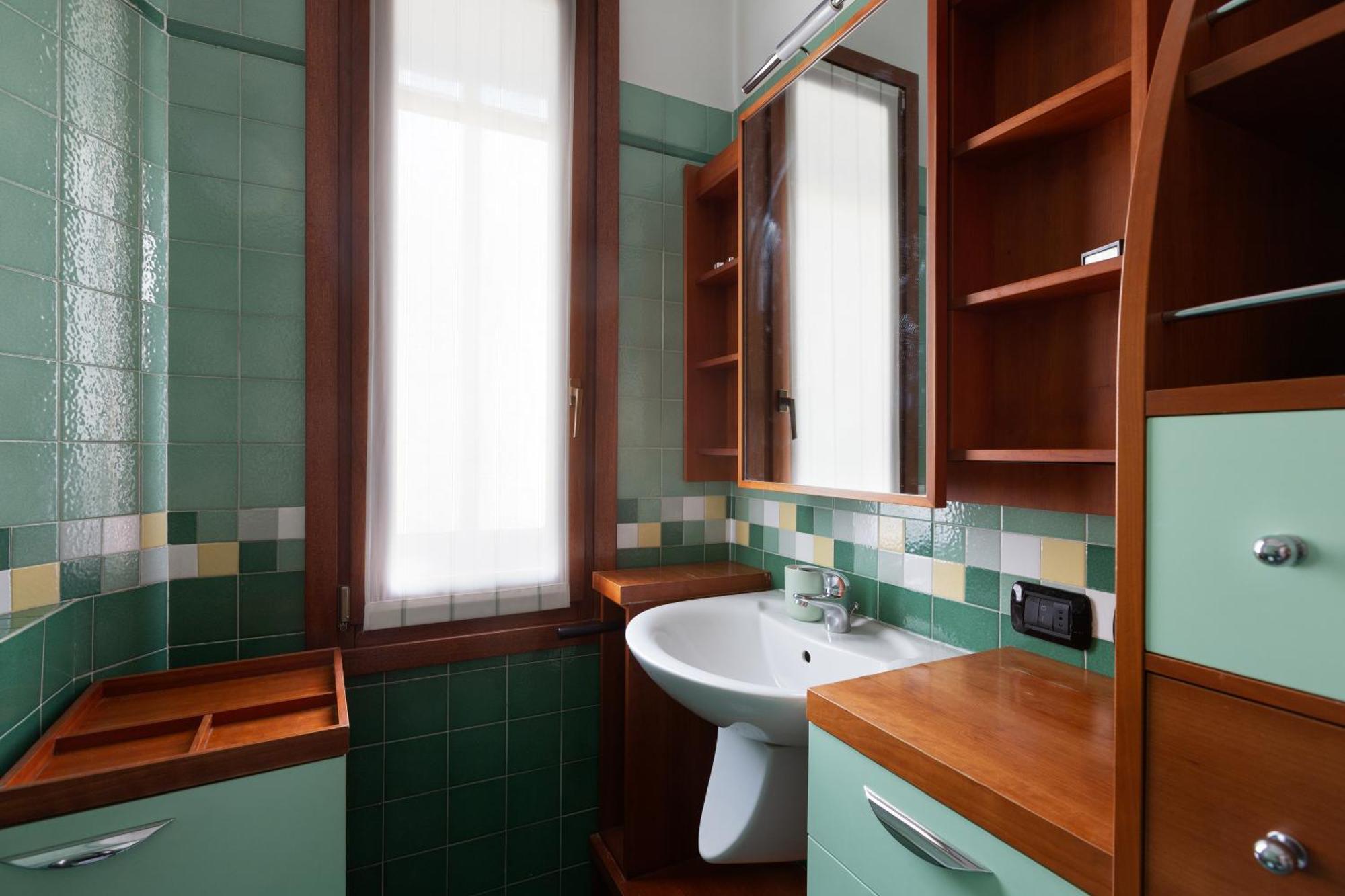 Sondrio M3 - Spacious With Balcony! Apartment Milan