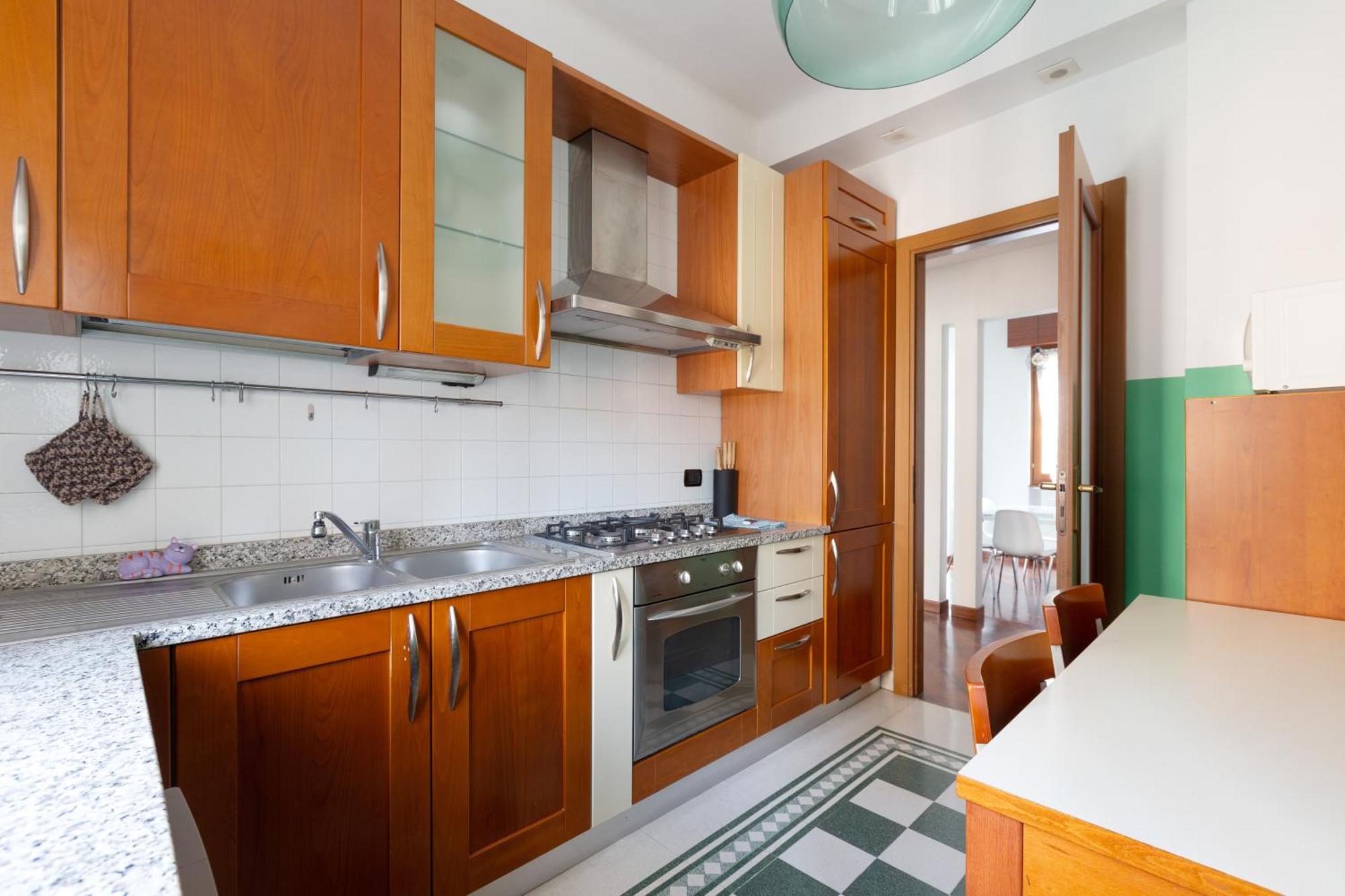 Apartment Sondrio M3 - Spacious With Balcony! *