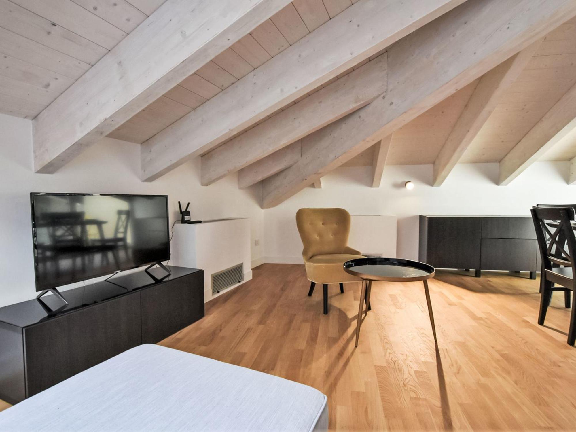 White Attic Terrace By Interhome * Milão