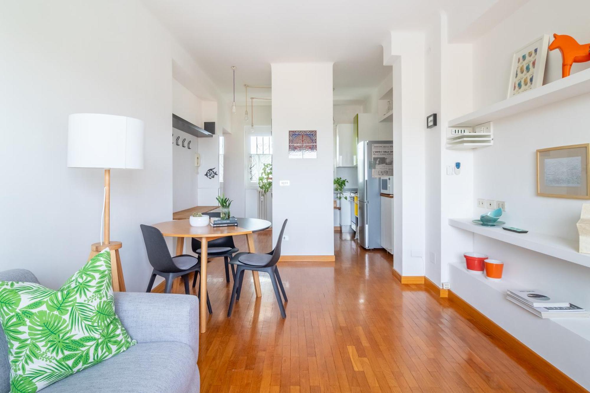 Apartamento Trilocale In Via Pogatschnig 40 -- San Siro-rho Fiera-duomo Milão