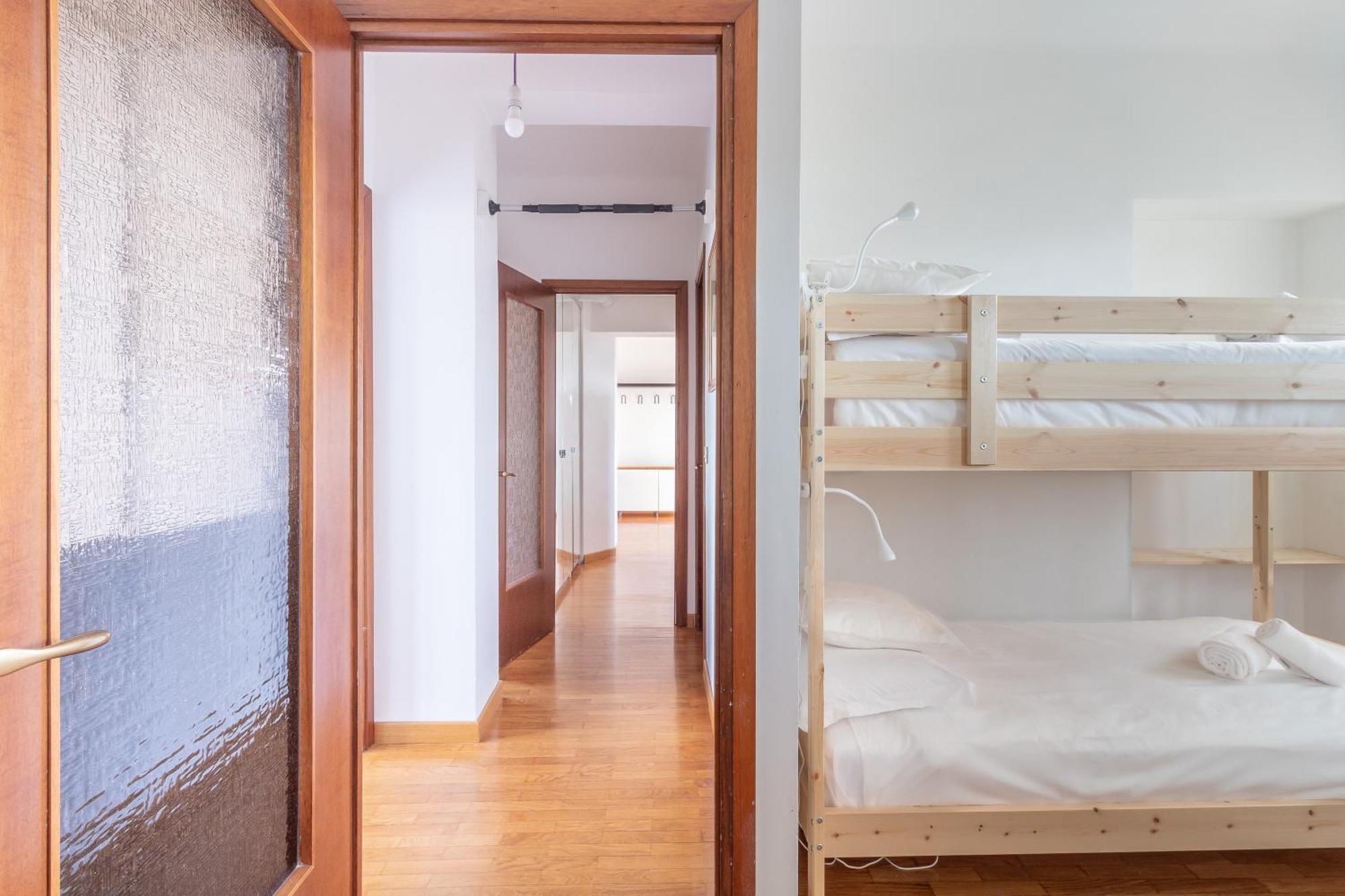 Trilocale In Via Pogatschnig 40 -- San Siro-rho Fiera-duomo * Milão