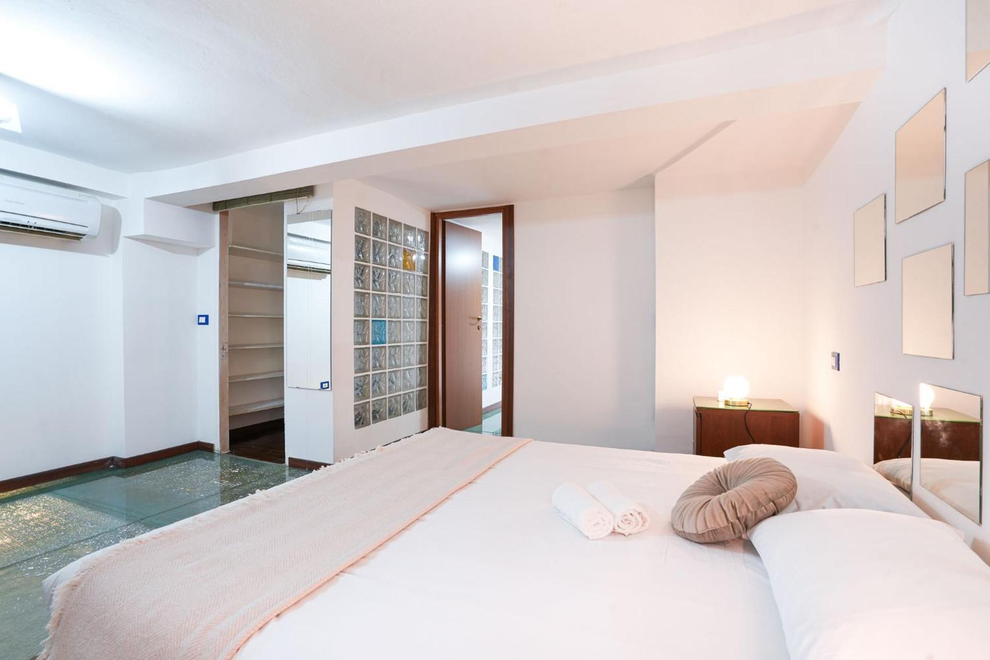 Industrial Loft Apartment Milan