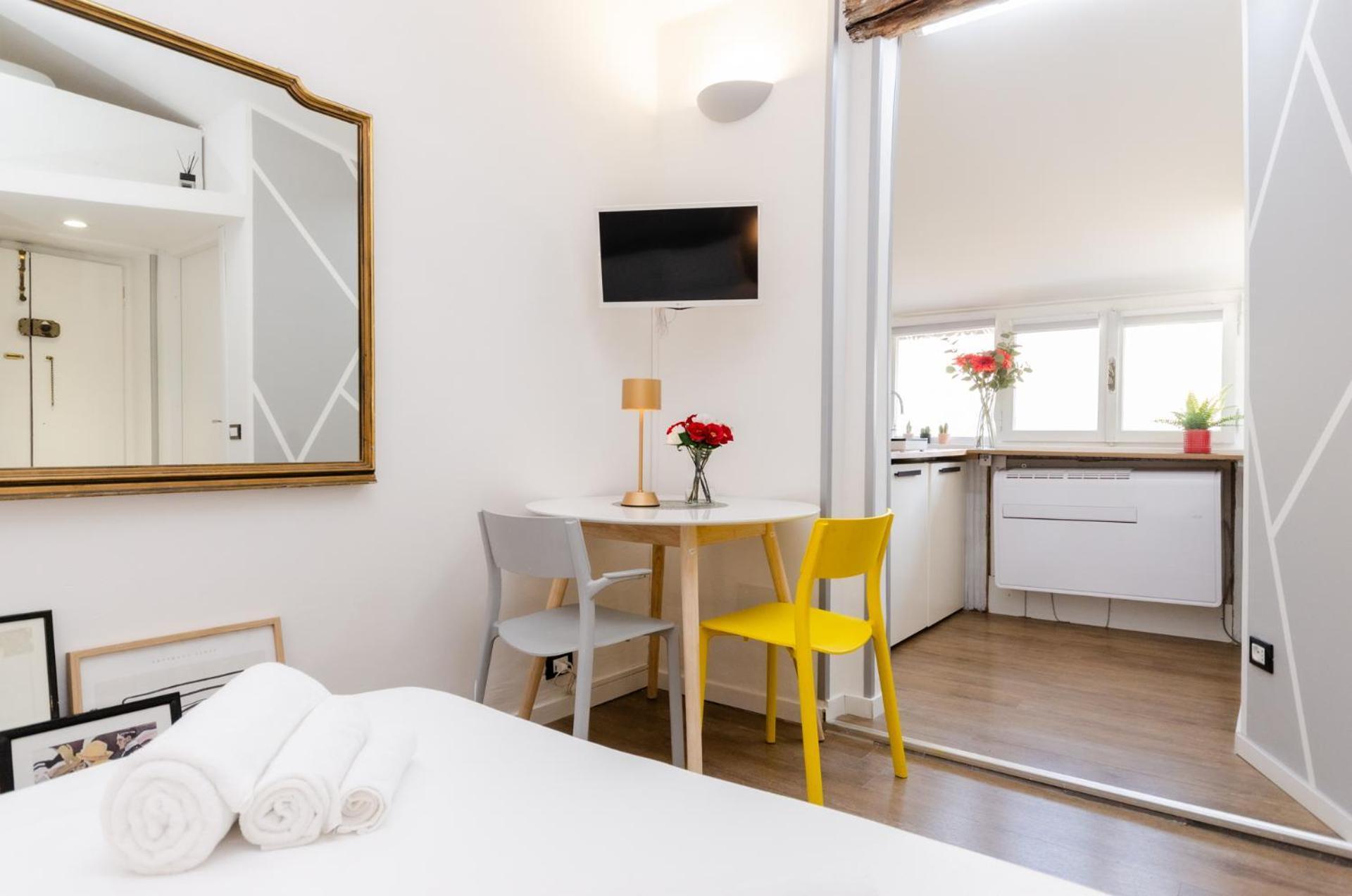 Apartamento Vivimihome - Carcano House A Pochi Minuti Dai Navigli *