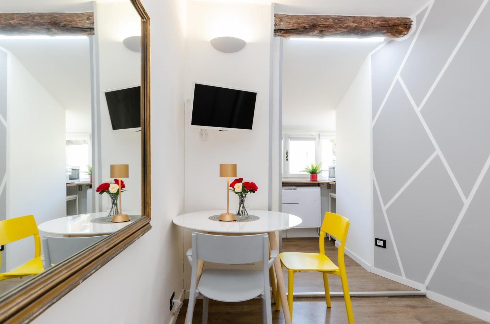 Vivimihome - Carcano House A Pochi Minuti Dai Navigli Apartamento Milão