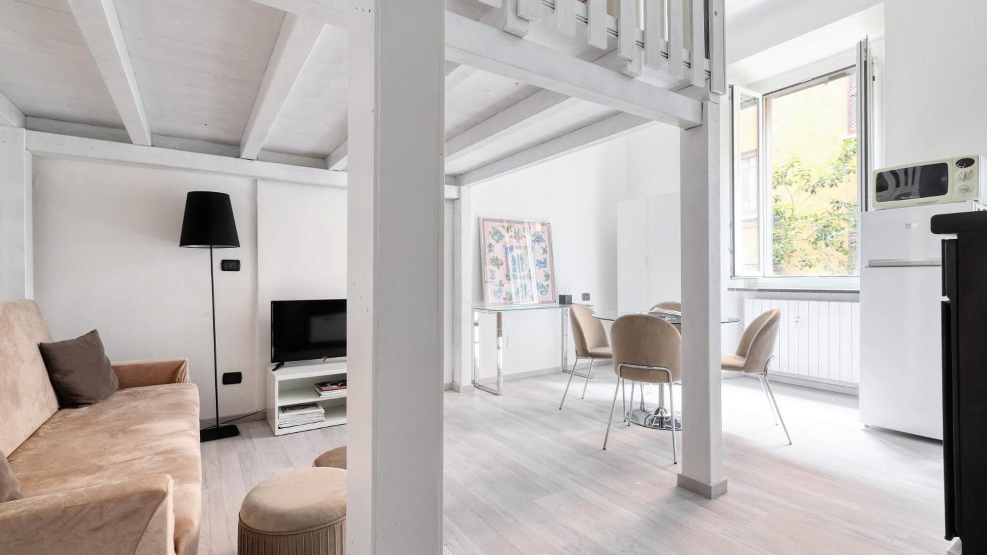 Appartamento Ideal Rent - Viale Corsica 41 *