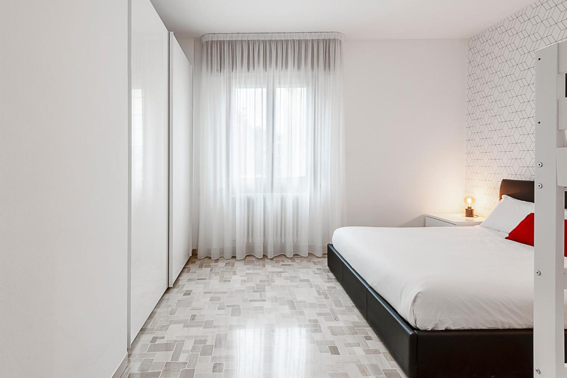 Stayeasy Staro5 - 5 Minutes To Udine Subway Apartment