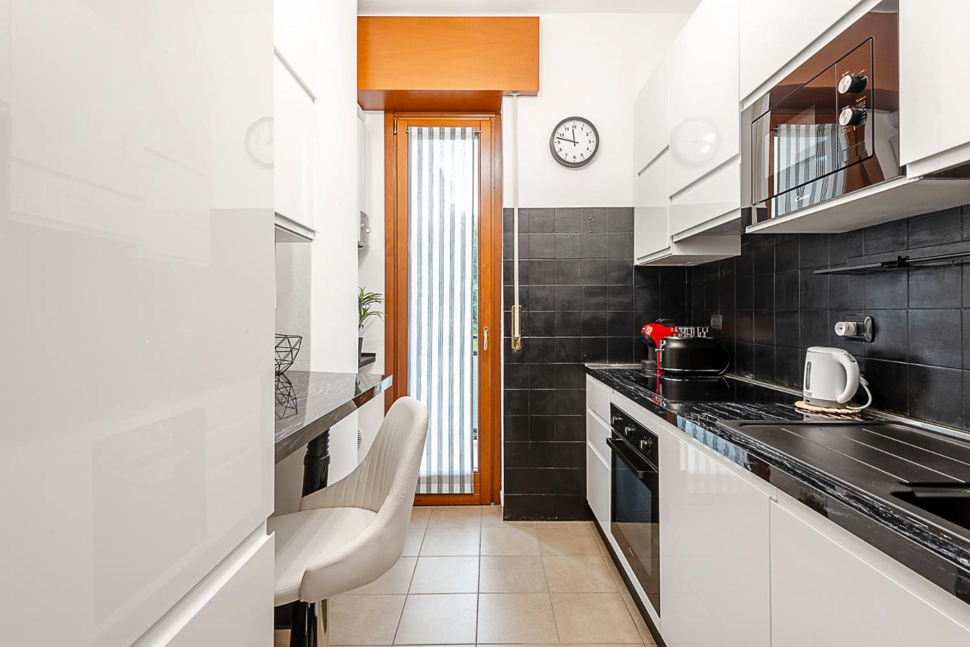 Stayeasy Staro5 - 5 Minutes To Udine Subway Apartment Milan