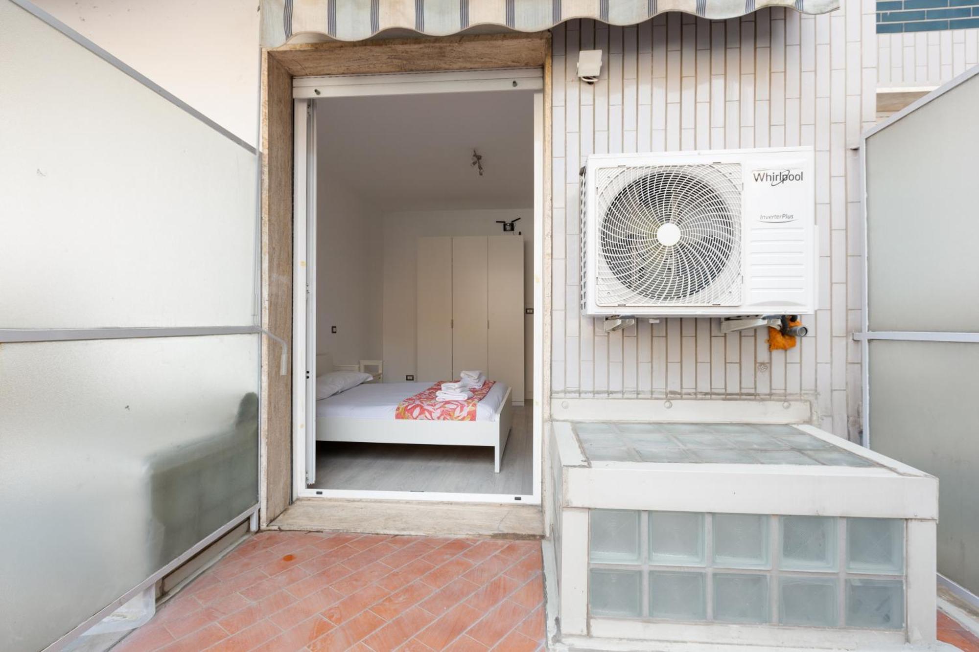 Apartment Milan-corso Lodi Cosy With Small Terrace *