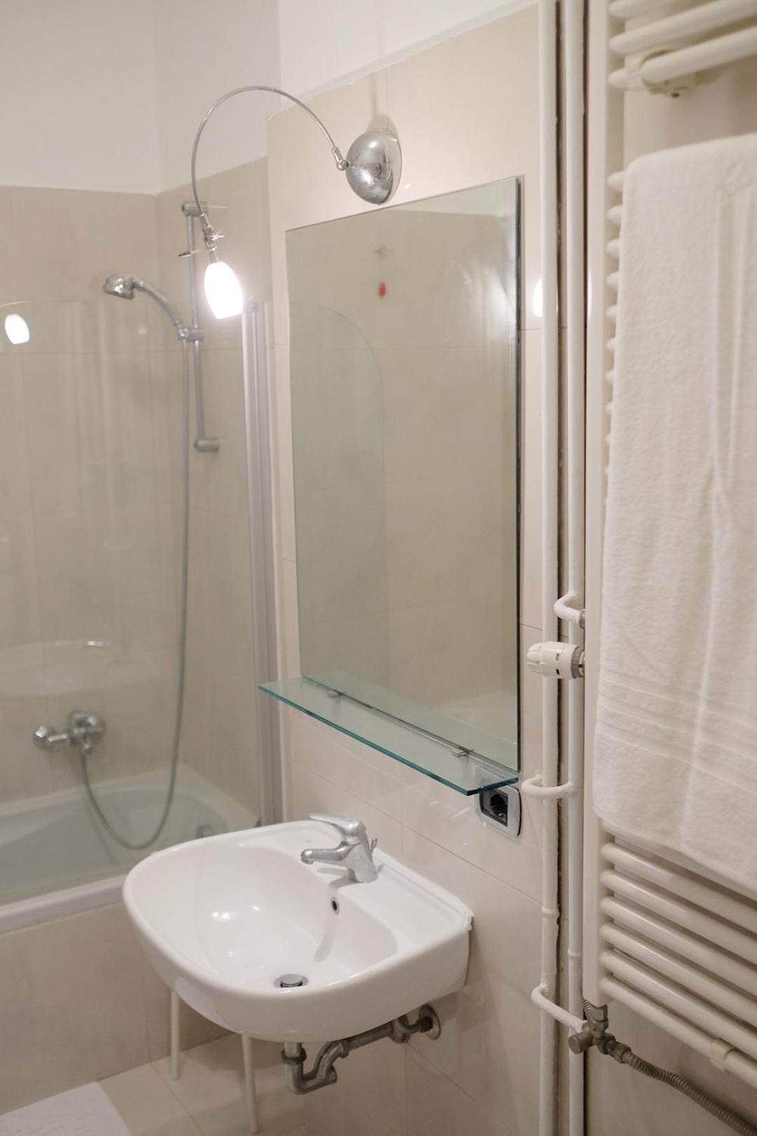Apartment Fauche11 *