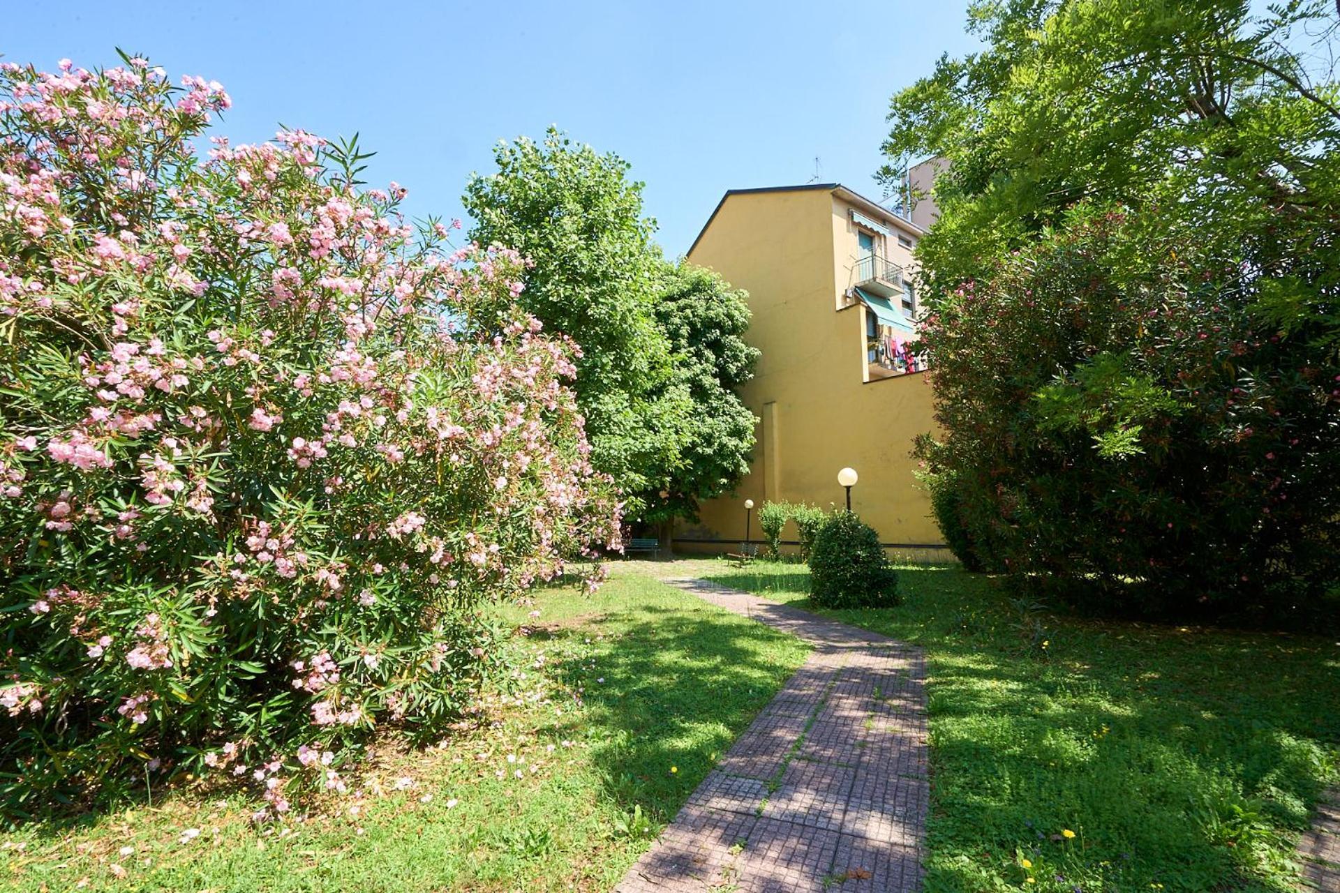 -luminosa 5 Stars With Balcony- Wifi Netflix 15 Minutes From Duomo Appartamento Milano