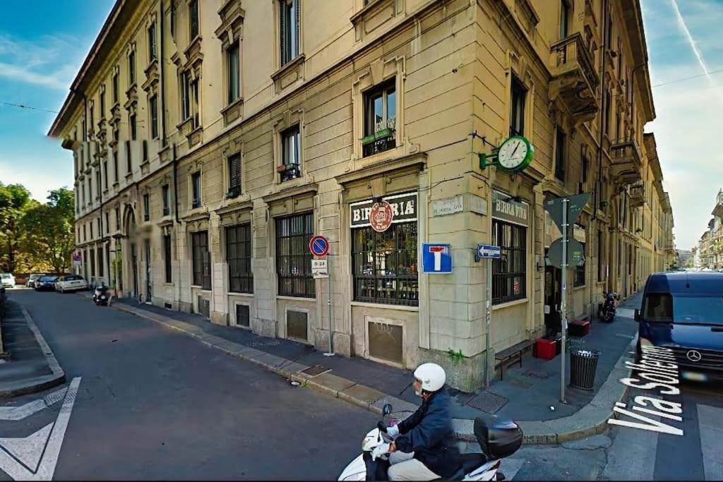 Apartment Taxi No-Need B&B - Metro, Train Station, Nightlife And Restaurants Milan