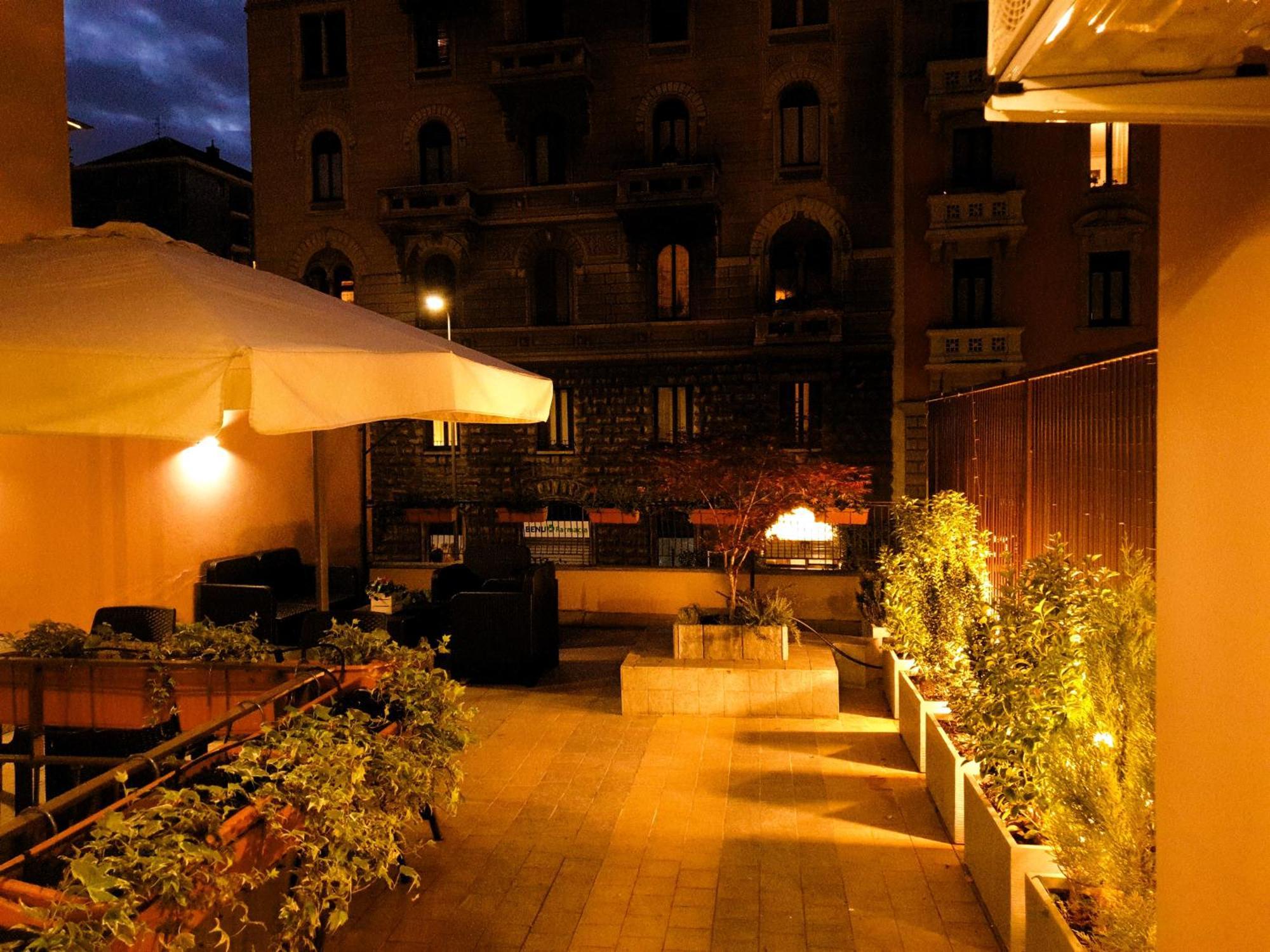 Terrace Charming In Apartment Milan