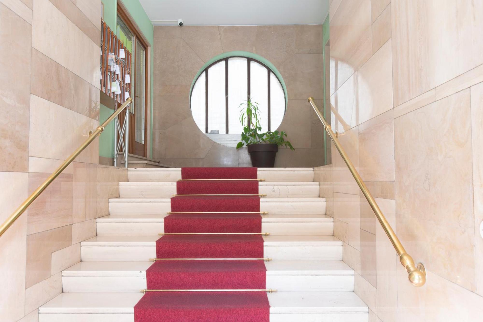 Apartment Modern & Stylish Near Isola & Station Milan