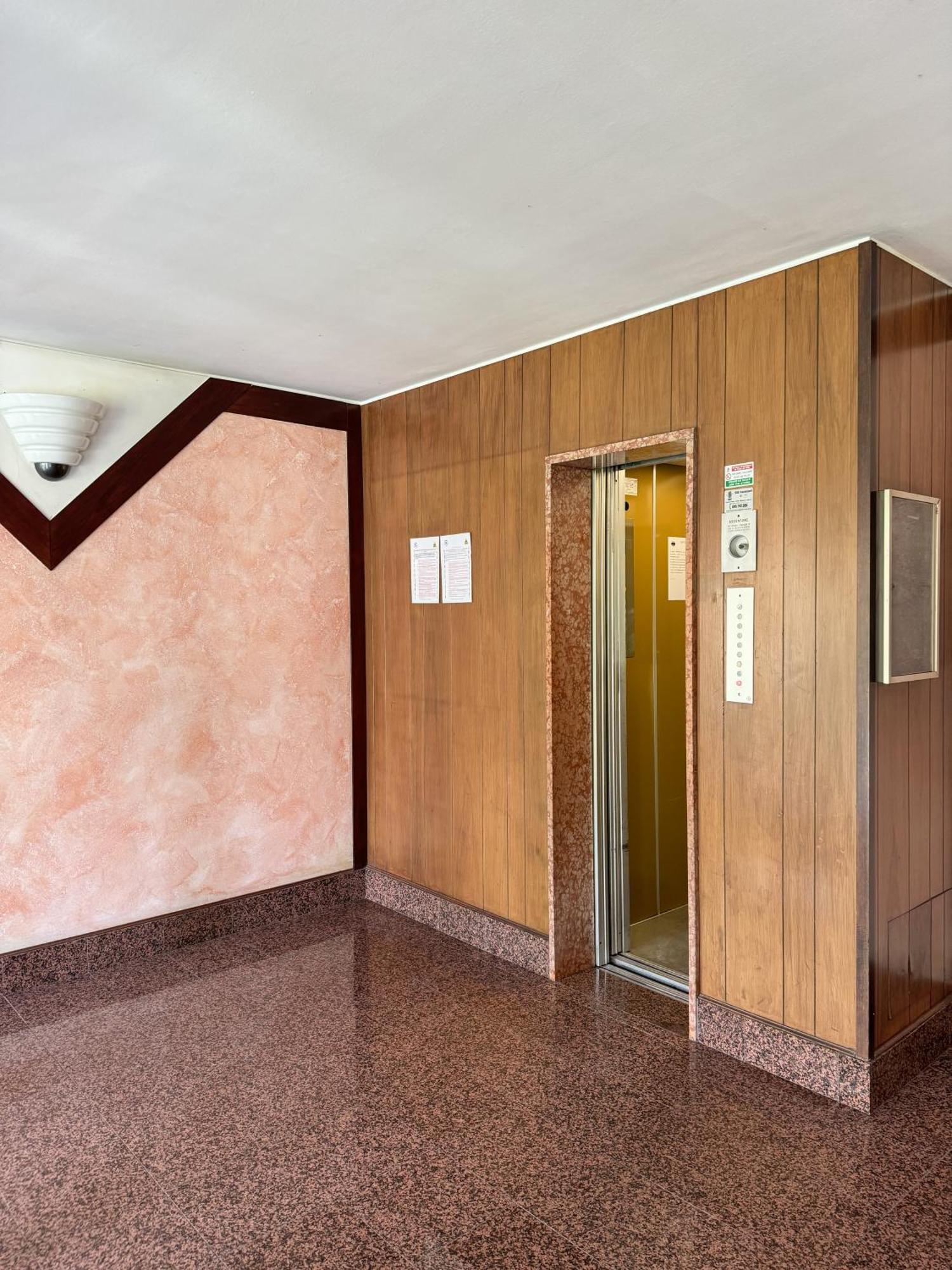 Tosi 11 - Exclusive Milan