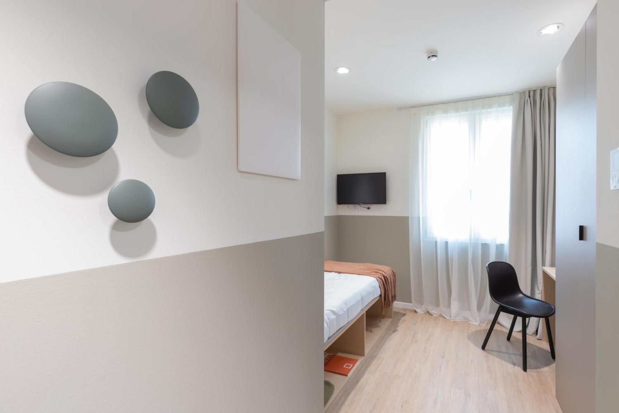 Well-located Campus Near Park Apartment Milan