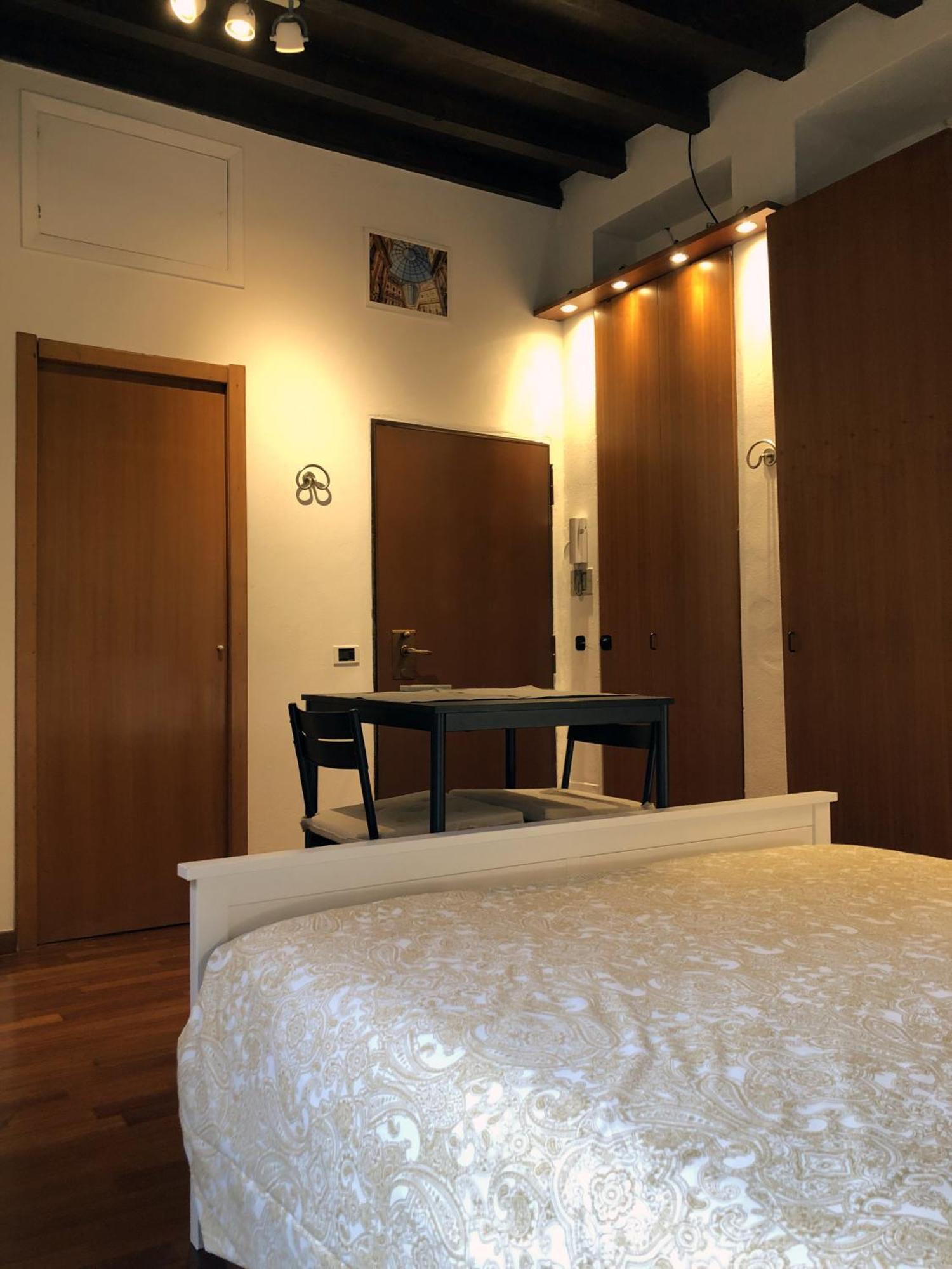 Brera Vip Spotlight - Brera - Duomo - Castello Sforzesco - Lanza Metro M2 Milão
