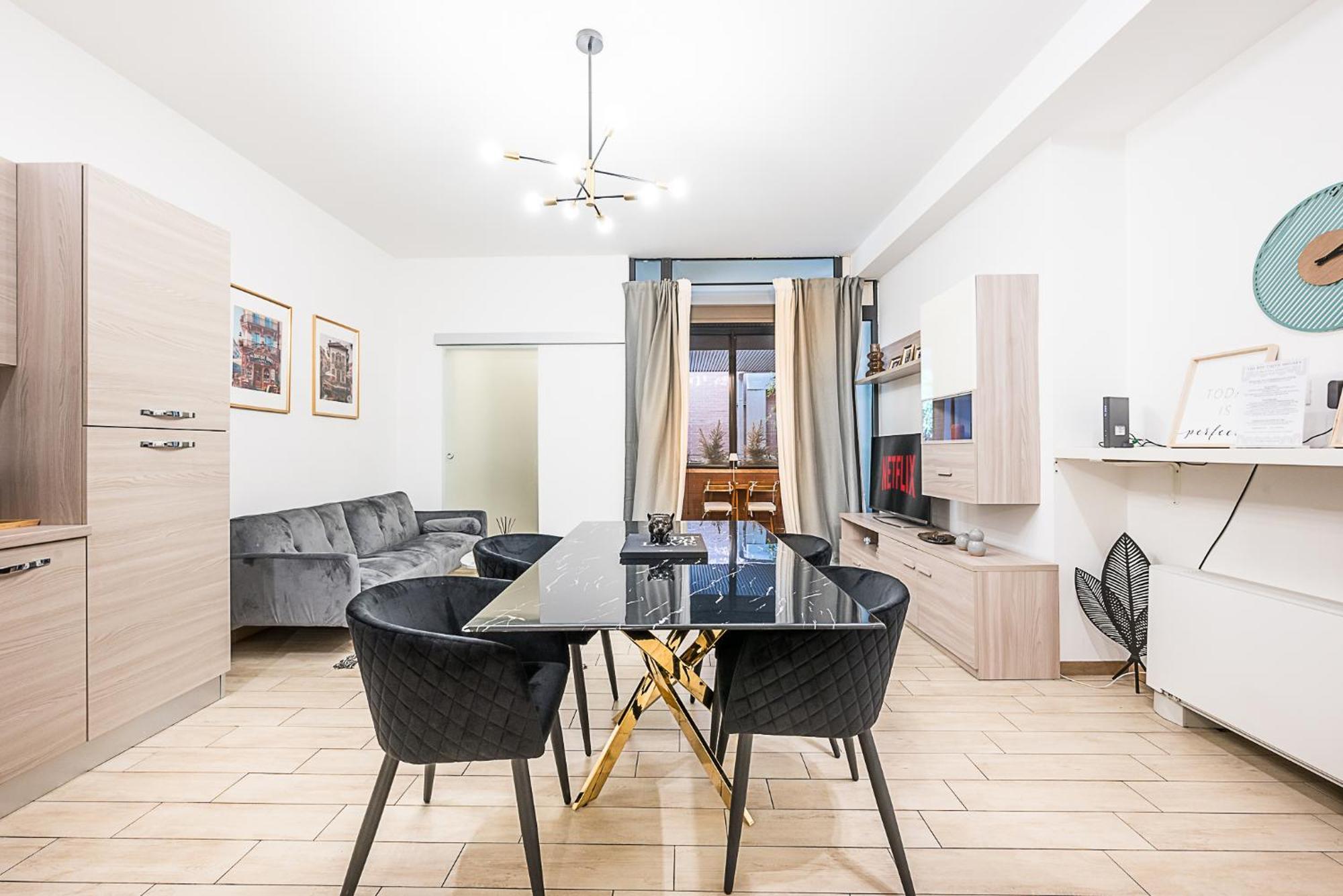 The Boutique - In The Heart Of Navigli * Milan