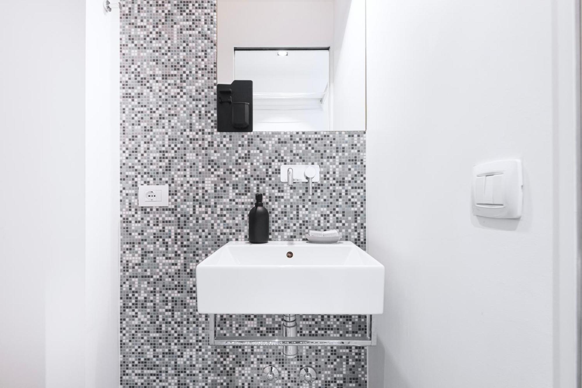 Easylife - Accogliente In Bocconi Apartment