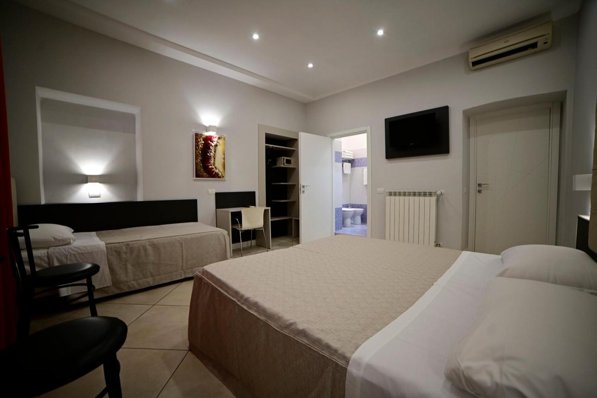 Demo' Hotel